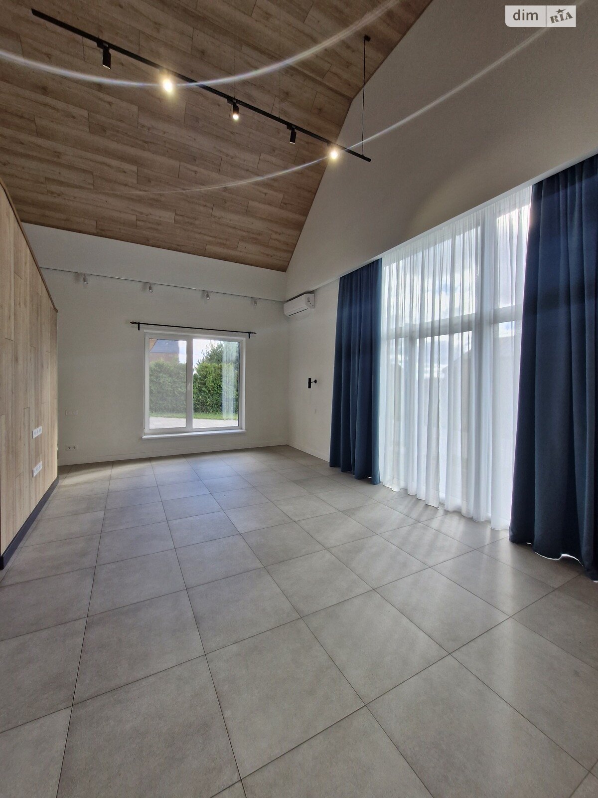 двоповерховий будинок з меблями, 145.8 кв. м, керамічна цегла. Продаж у Красилівці фото 1