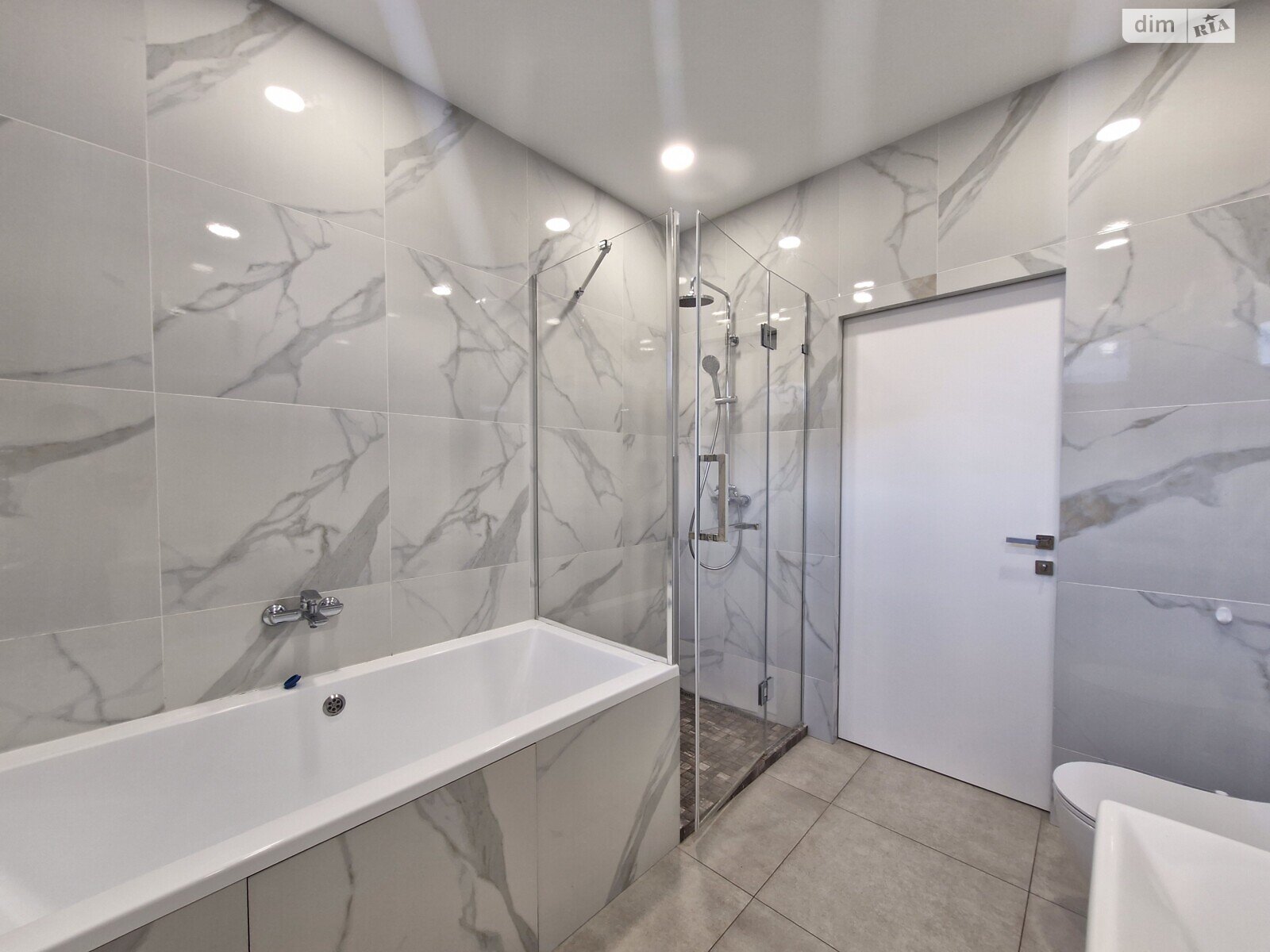 двоповерховий будинок з меблями, 145.8 кв. м, керамічна цегла. Продаж у Красилівці фото 1