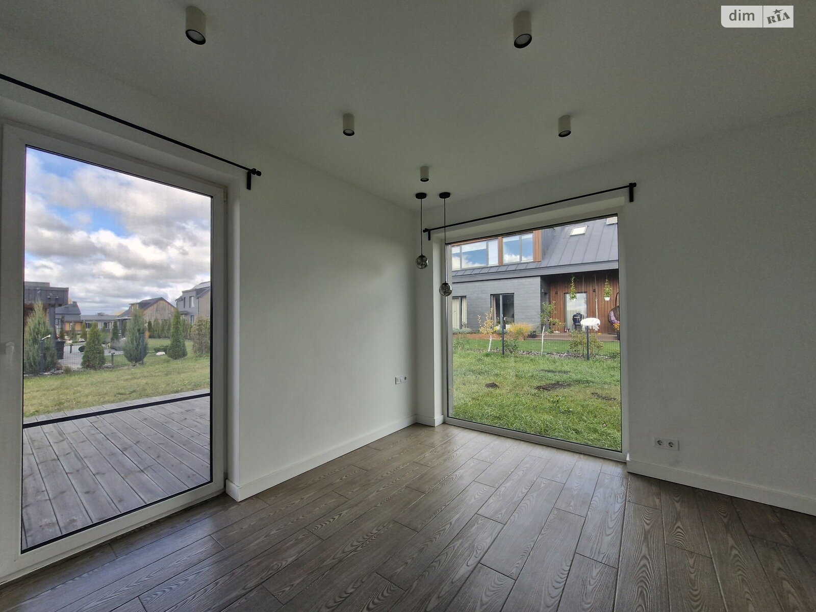 двоповерховий будинок з меблями, 145.8 кв. м, керамічна цегла. Продаж у Красилівці фото 1