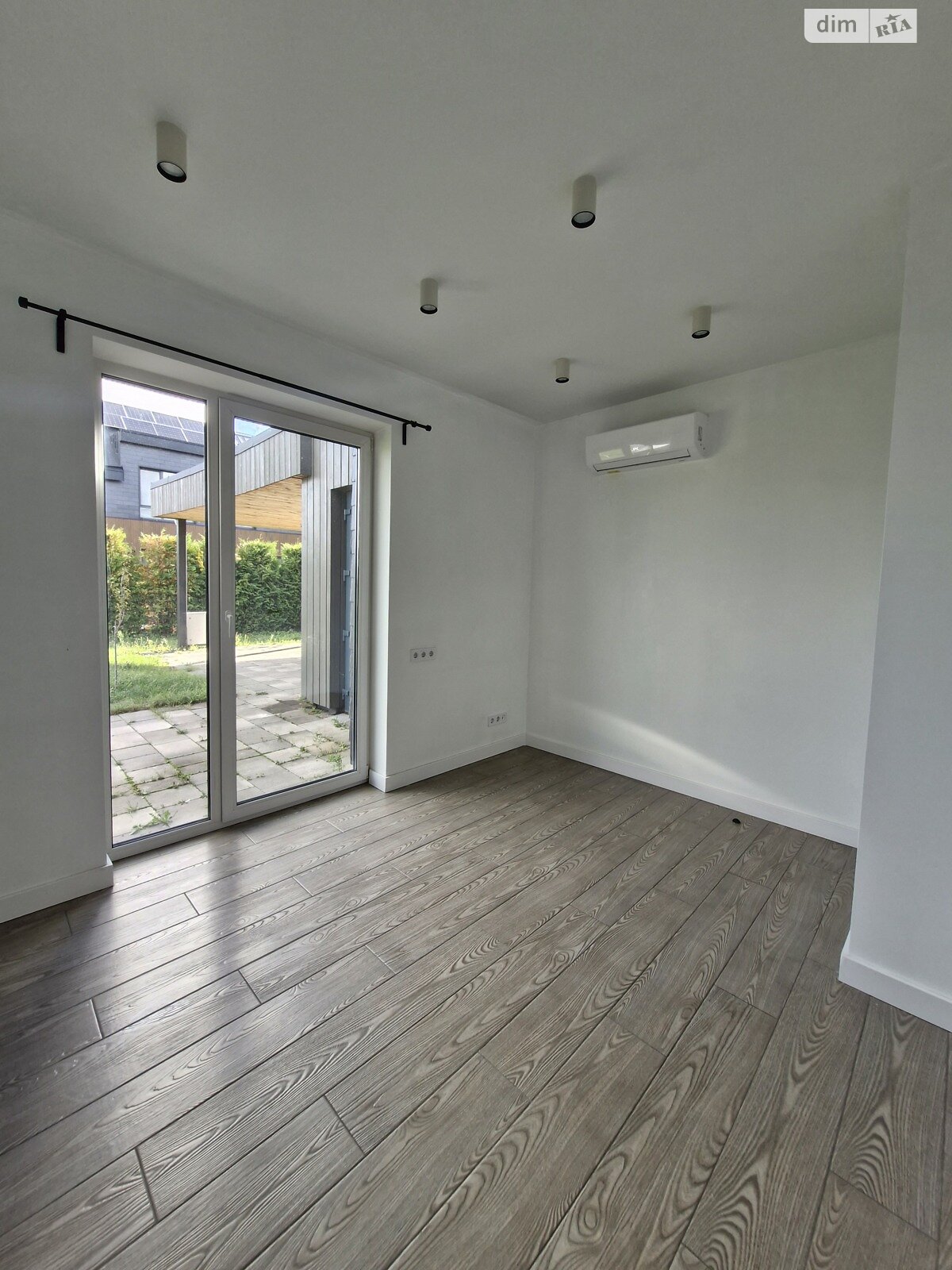 двоповерховий будинок з меблями, 145.8 кв. м, керамічна цегла. Продаж у Красилівці фото 1