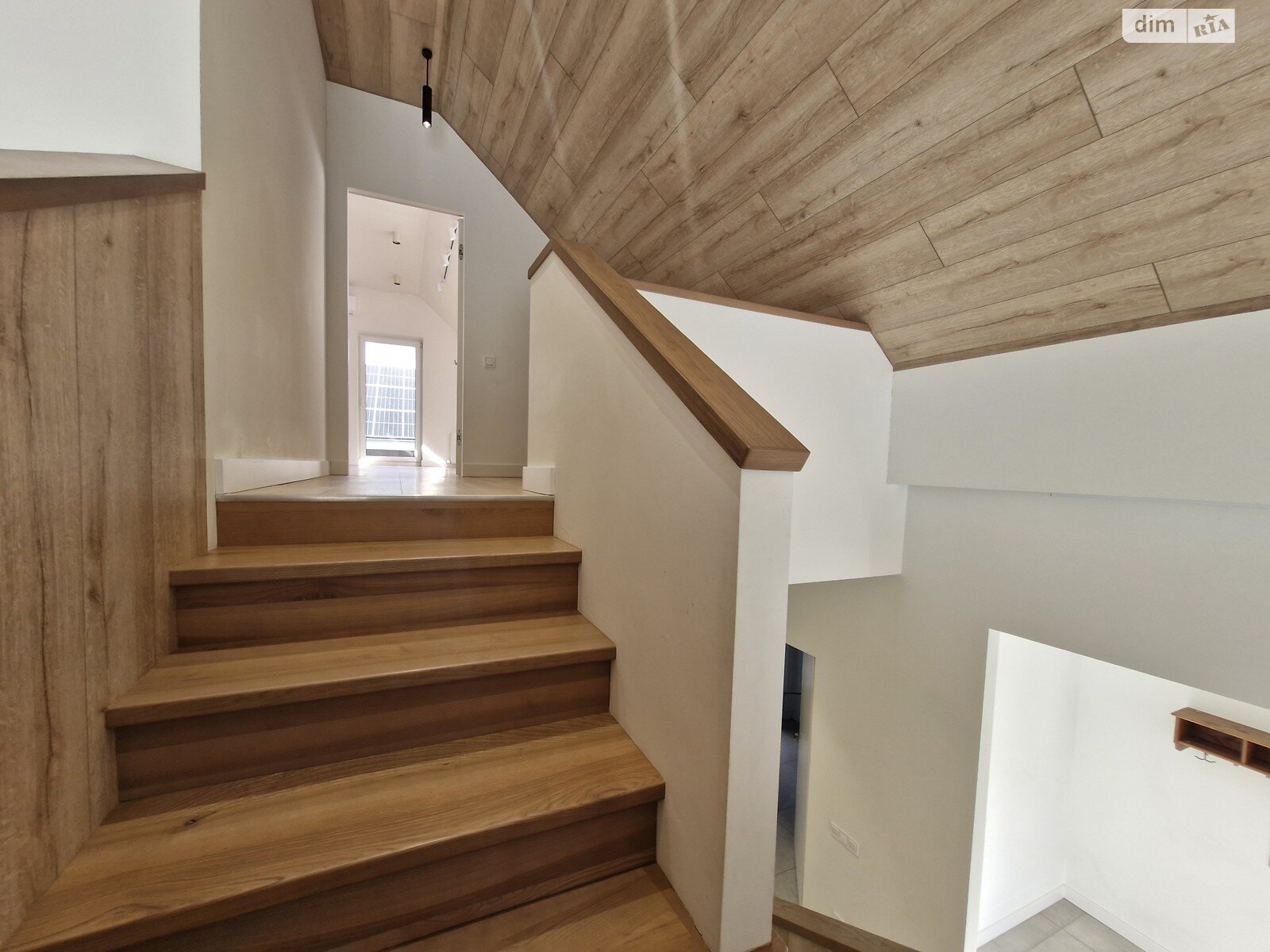 двоповерховий будинок з меблями, 145.8 кв. м, керамічна цегла. Продаж у Красилівці фото 1