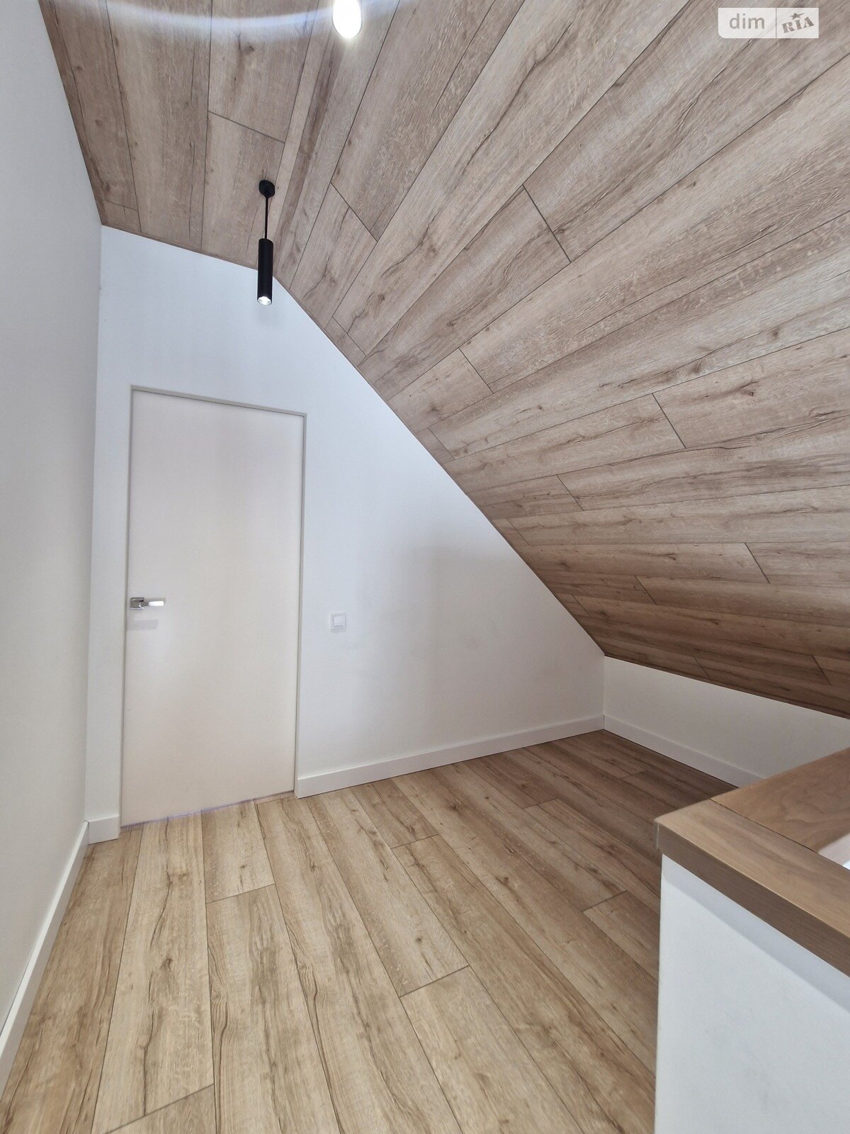 двоповерховий будинок з меблями, 145.8 кв. м, керамічна цегла. Продаж у Красилівці фото 1