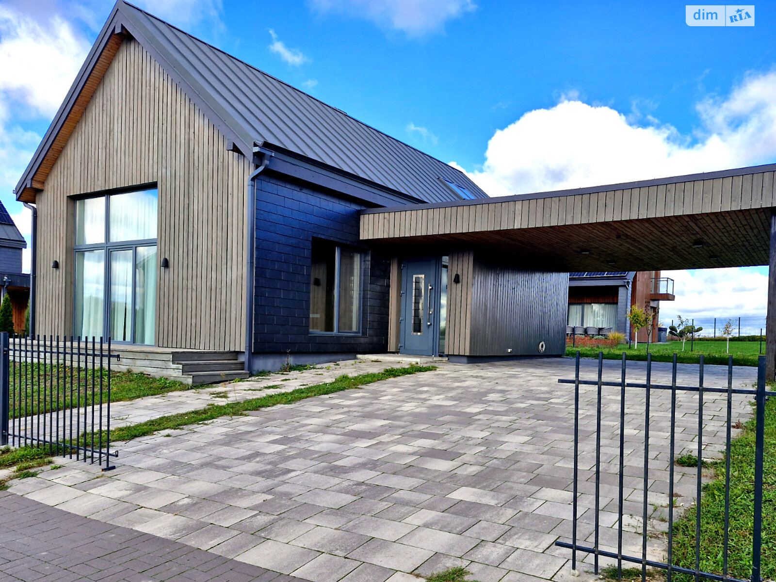 двоповерховий будинок з меблями, 145.8 кв. м, керамічна цегла. Продаж у Красилівці фото 1