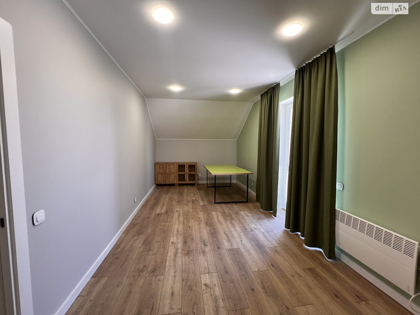 двоповерховий будинок з гаражем, 250 кв. м, цегла. Продаж у Красилівці фото 1 двоповерховий будинок з гаражем, 250 кв. м, цегла. Продаж у Красилівці фото 1