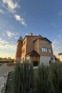 триповерховий будинок з балконом, 300 кв. м, цегла. Продаж у Красному фото 2
