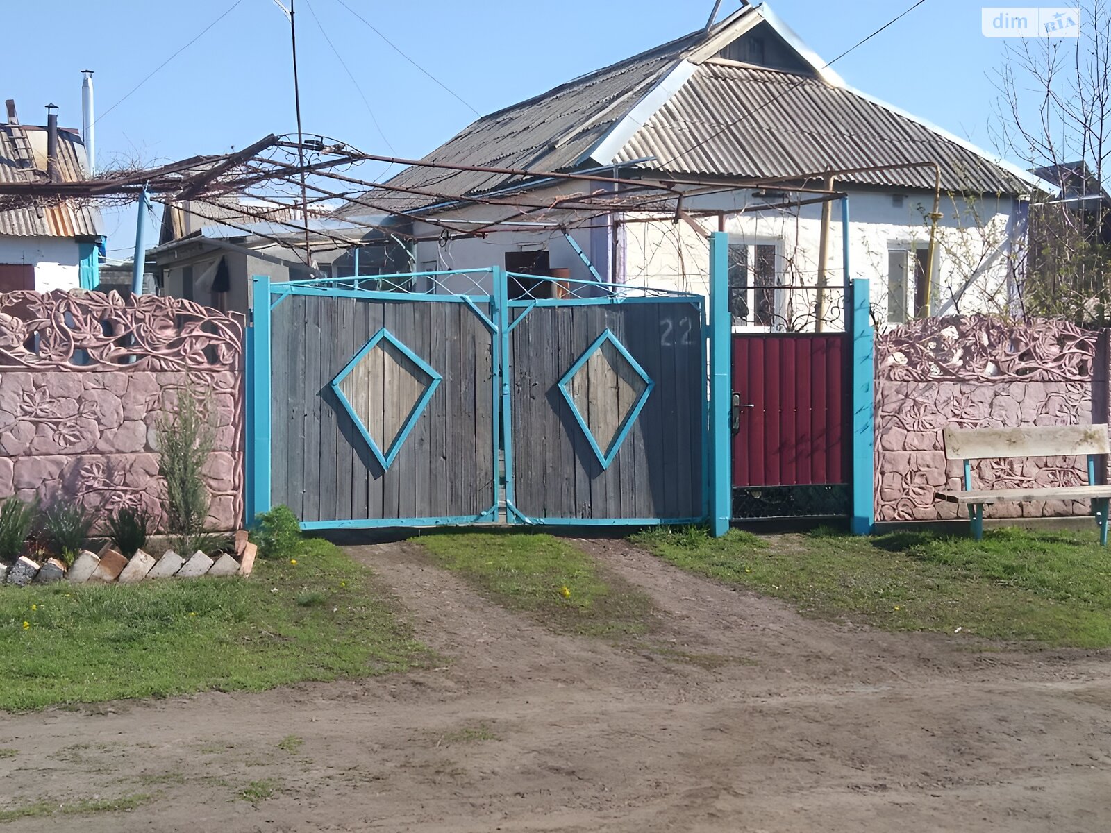 одноэтажный дом с гаражом, 55 кв. м, кирпич саманный. Продажа в Красном район Центр фото 1 одноэтажный дом с гаражом, 55 кв. м, кирпич саманный. Продажа в Красном район Центр фото 1