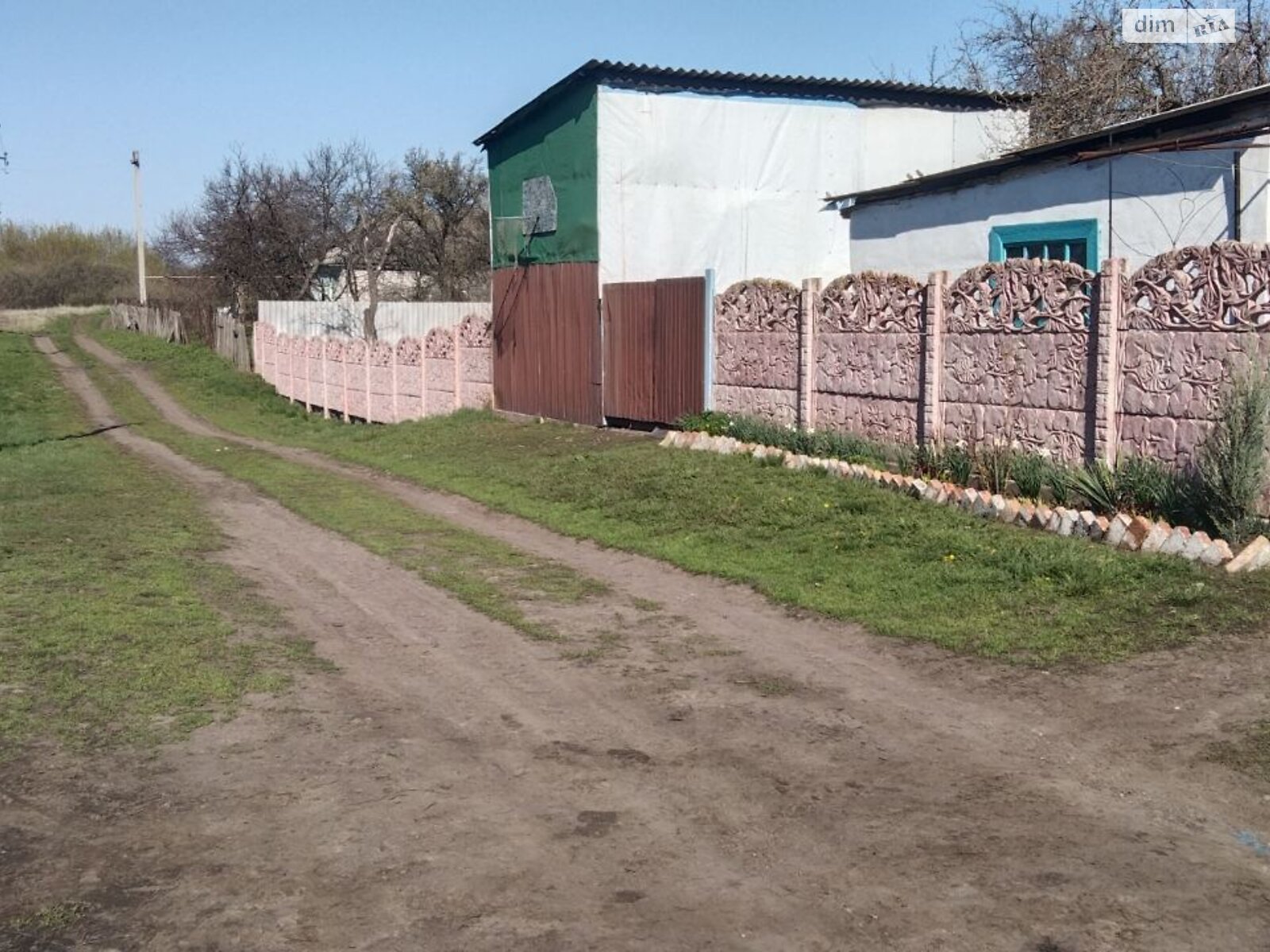 одноэтажный дом с гаражом, 55 кв. м, кирпич саманный. Продажа в Красном район Центр фото 1 одноэтажный дом с гаражом, 55 кв. м, кирпич саманный. Продажа в Красном район Центр фото 1