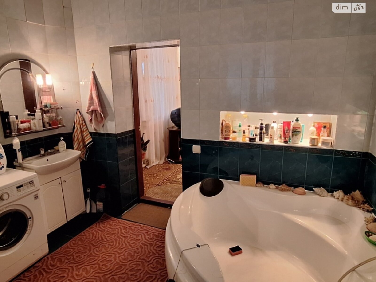 двухэтажный дом с отоплением, 277.5 кв. м, кирпич. Продажа в Красноселке фото 1