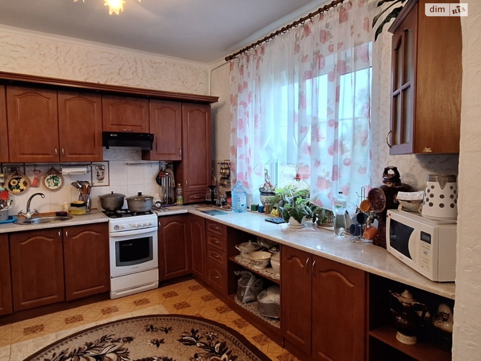 двухэтажный дом с отоплением, 277.5 кв. м, кирпич. Продажа в Красноселке фото 1