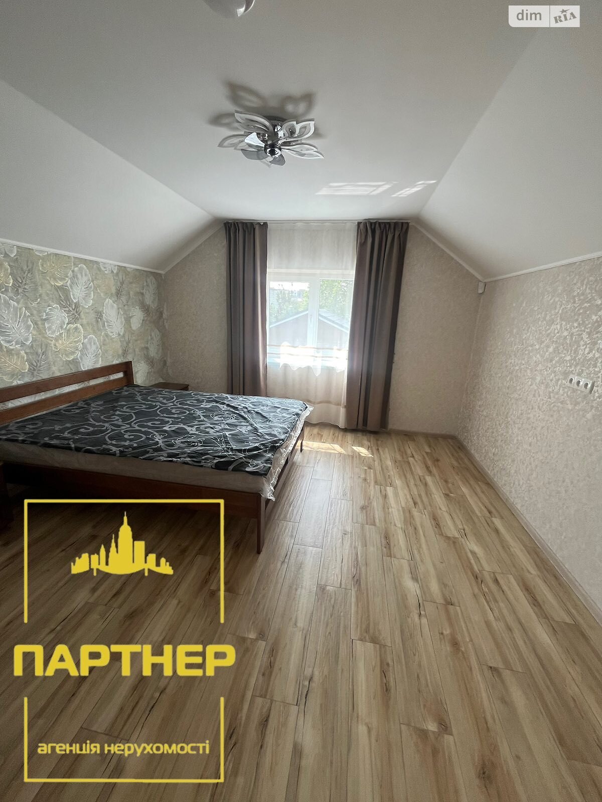 двухэтажный дом с гаражом, 150 кв. м, кирпич. Продажа в Кременчуге район Автозаводской фото 1 двухэтажный дом с гаражом, 150 кв. м, кирпич. Продажа в Кременчуге район Автозаводской фото 1