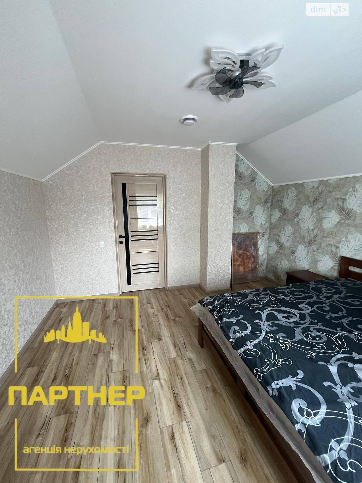 двухэтажный дом с гаражом, 150 кв. м, кирпич. Продажа в Кременчуге район Автозаводской фото 1 двухэтажный дом с гаражом, 150 кв. м, кирпич. Продажа в Кременчуге район Автозаводской фото 1