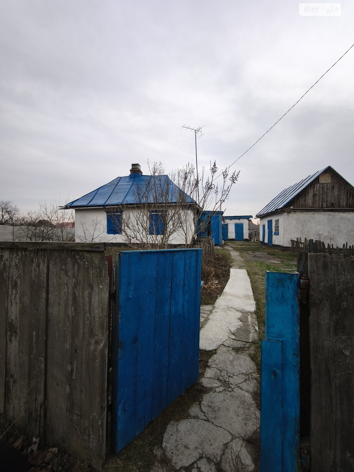 одноэтажный дом с отоплением, 35 кв. м, глинобитный. Продажа в Кременчуге район Автозаводской фото 1 одноэтажный дом с отоплением, 35 кв. м, глинобитный. Продажа в Кременчуге район Автозаводской фото 1