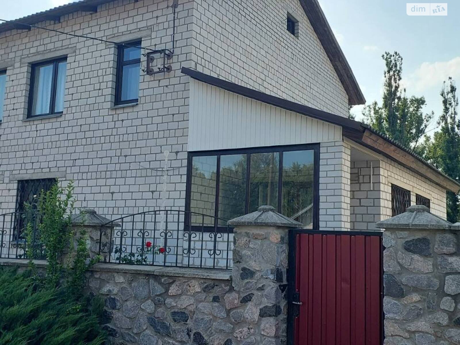 двухэтажный дом с гаражом, 130 кв. м, кирпич. Продажа в Кременчуге фото 1