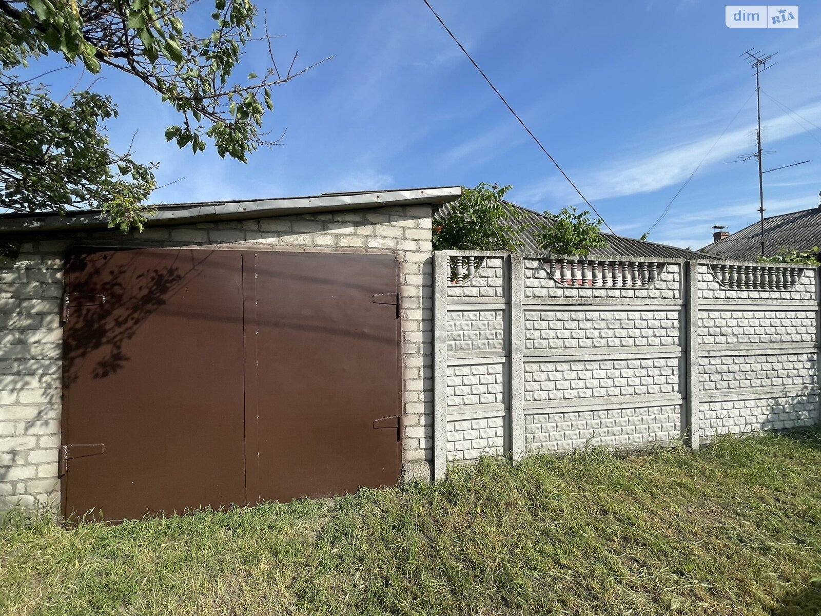 одноповерховий будинок з гаражем, 54.9 кв. м, шлакобетон. Продаж в Кременчуку, район Крюківський фото 1 одноповерховий будинок з гаражем, 54.9 кв. м, шлакобетон. Продаж в Кременчуку, район Крюківський фото 1