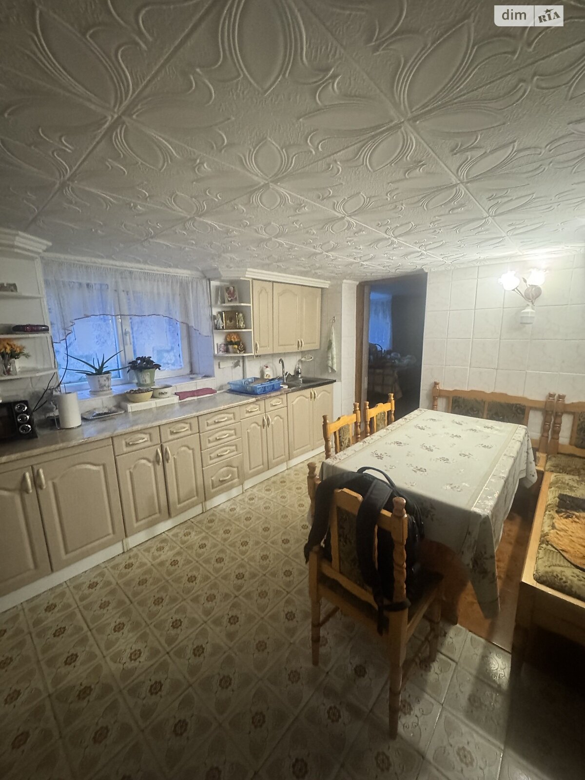 трехэтажный дом с гаражом, 183.2 кв. м, кирпич. Продажа в Кременце район Кременец фото 1 трехэтажный дом с гаражом, 183.2 кв. м, кирпич. Продажа в Кременце район Кременец фото 1
