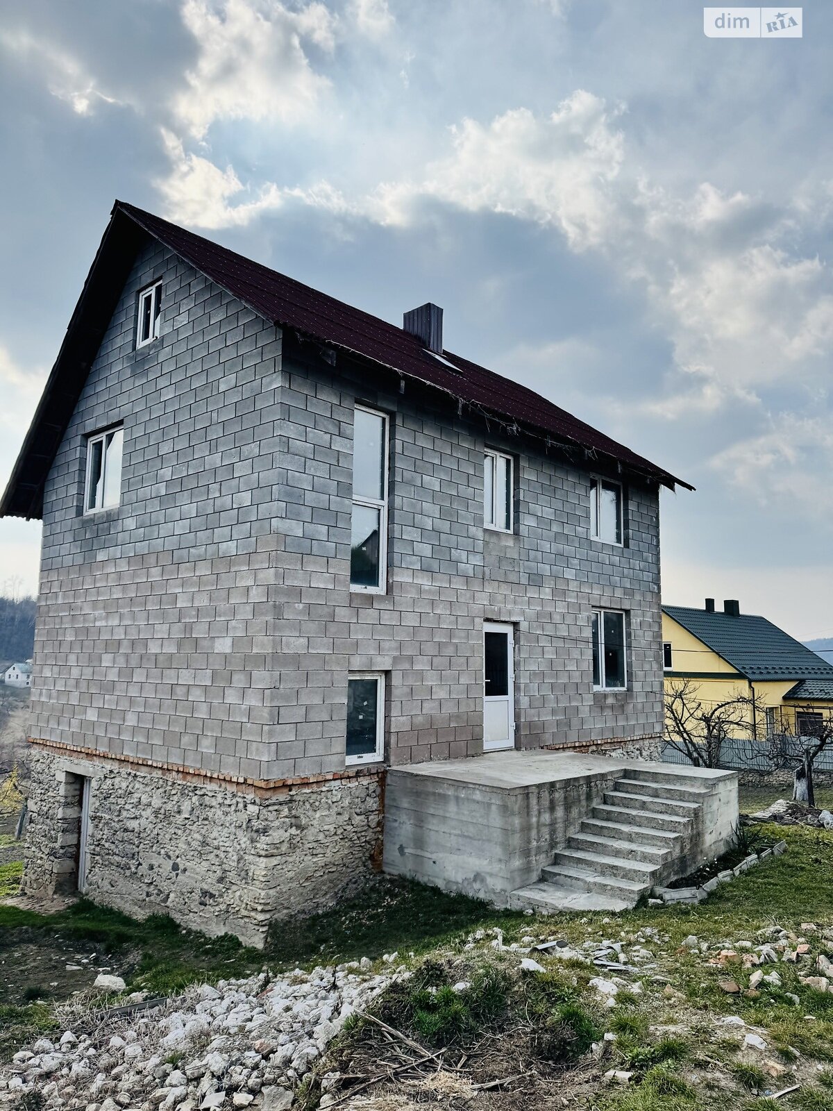 триповерховий будинок з верандою, 180 кв. м, кирпич. Продаж в Кременці, район Кременець фото 1 триповерховий будинок з верандою, 180 кв. м, кирпич. Продаж в Кременці, район Кременець фото 1
