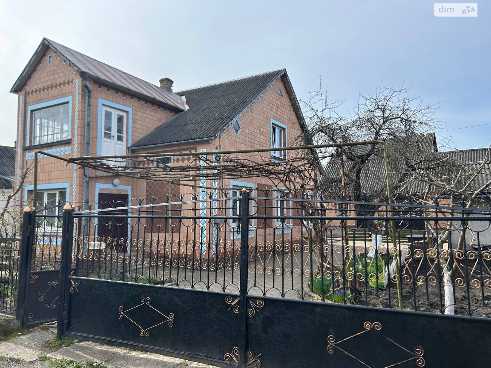 двухэтажный дом с ремонтом, 171.5 кв. м, кирпич. Продажа в Кременце фото 1 двухэтажный дом с ремонтом, 171.5 кв. м, кирпич. Продажа в Кременце фото 1