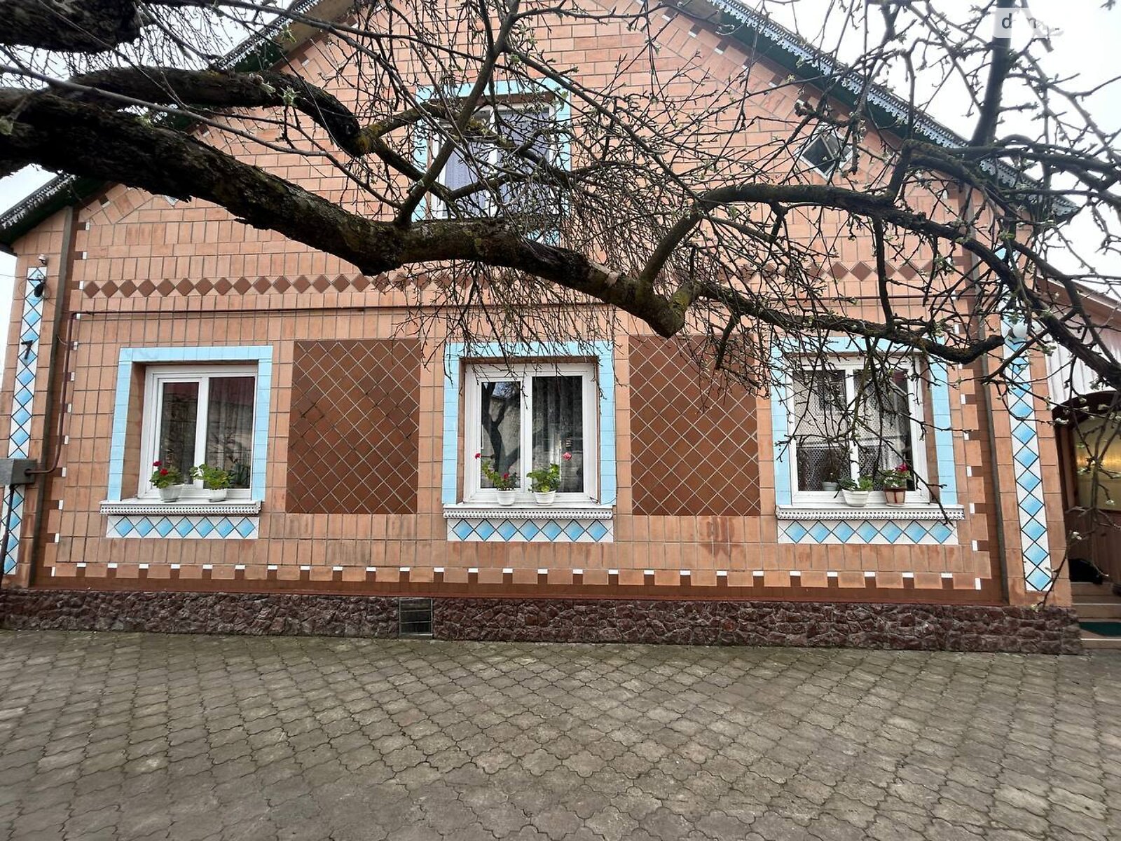 двухэтажный дом с ремонтом, 172 кв. м, кирпич. Продажа в Кременце фото 1