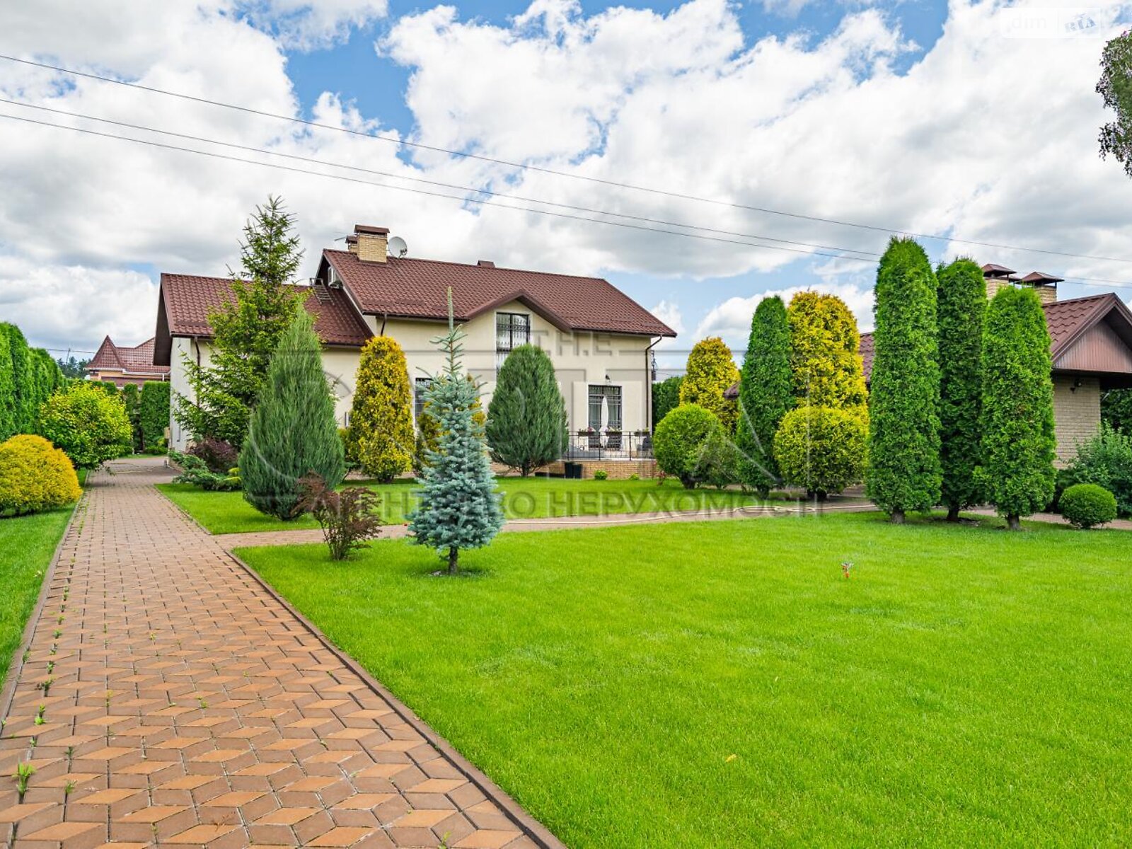двоповерховий будинок з гаражем, 270 кв. м, цегла. Продаж у Кременищі фото 1 двоповерховий будинок з гаражем, 270 кв. м, цегла. Продаж у Кременищі фото 1