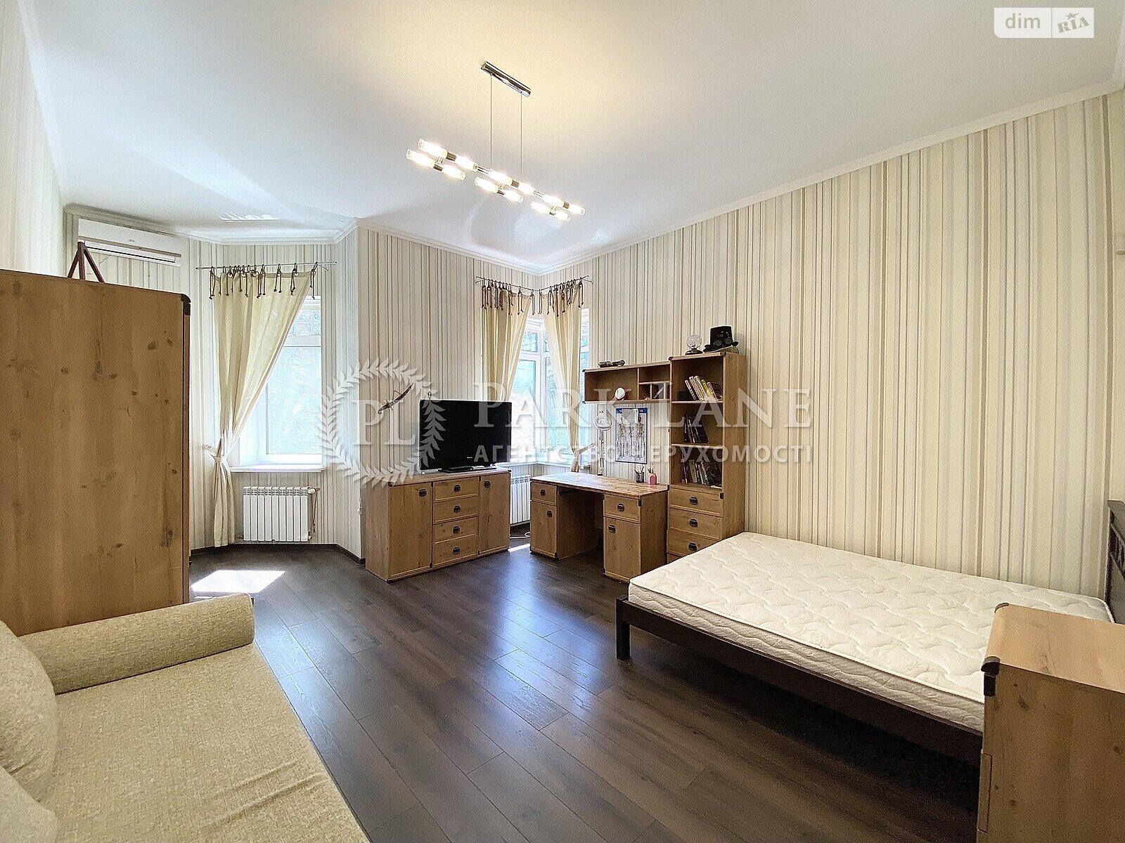 двоповерховий будинок з гаражем, 400 кв. м, керамічна цегла. Продаж у Кременищі фото 1 двоповерховий будинок з гаражем, 400 кв. м, керамічна цегла. Продаж у Кременищі фото 1