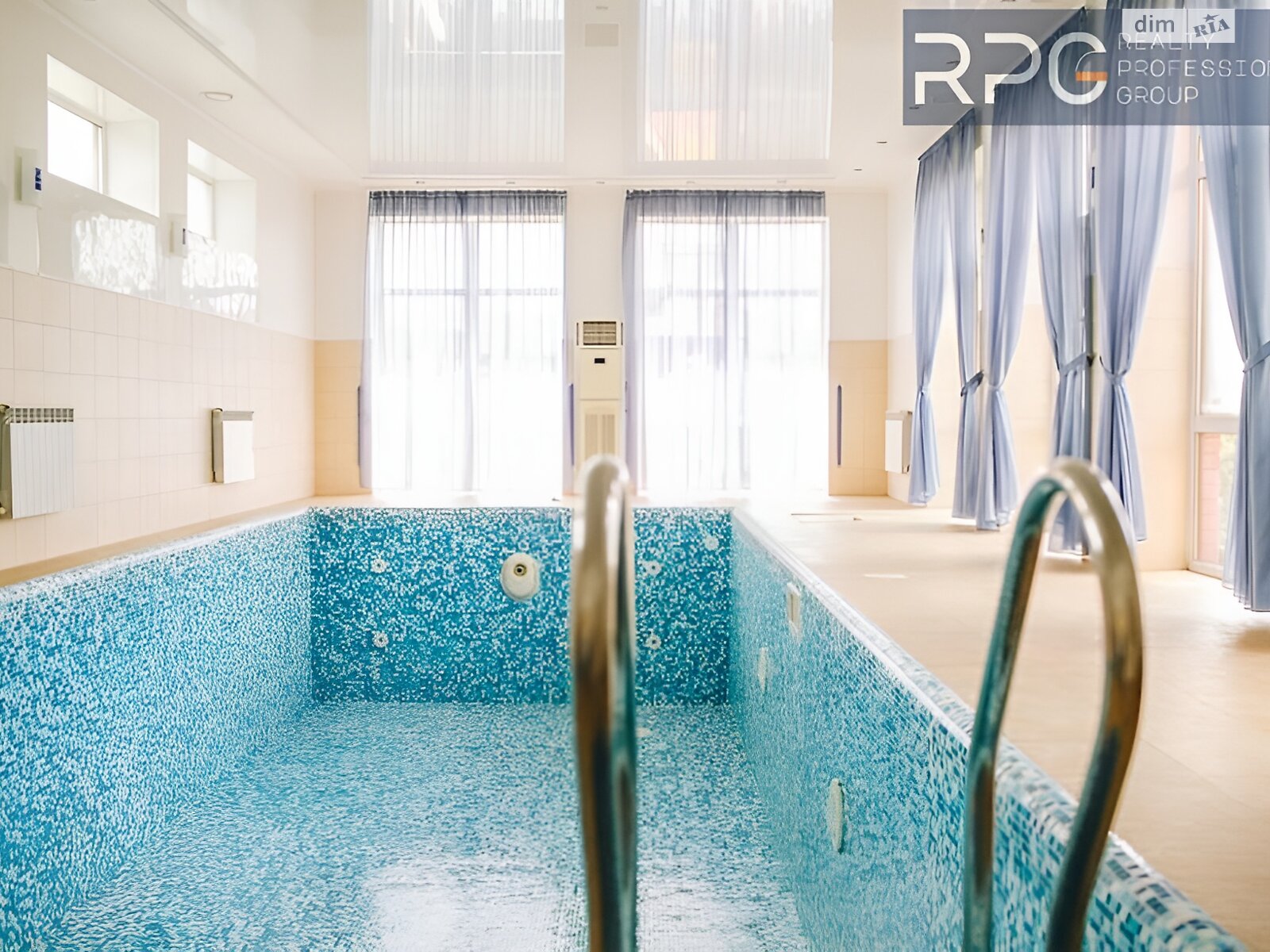 двухэтажный дом с верандой, 395 кв. м, кирпич. Продажа в Кременище фото 1 двухэтажный дом с верандой, 395 кв. м, кирпич. Продажа в Кременище фото 1