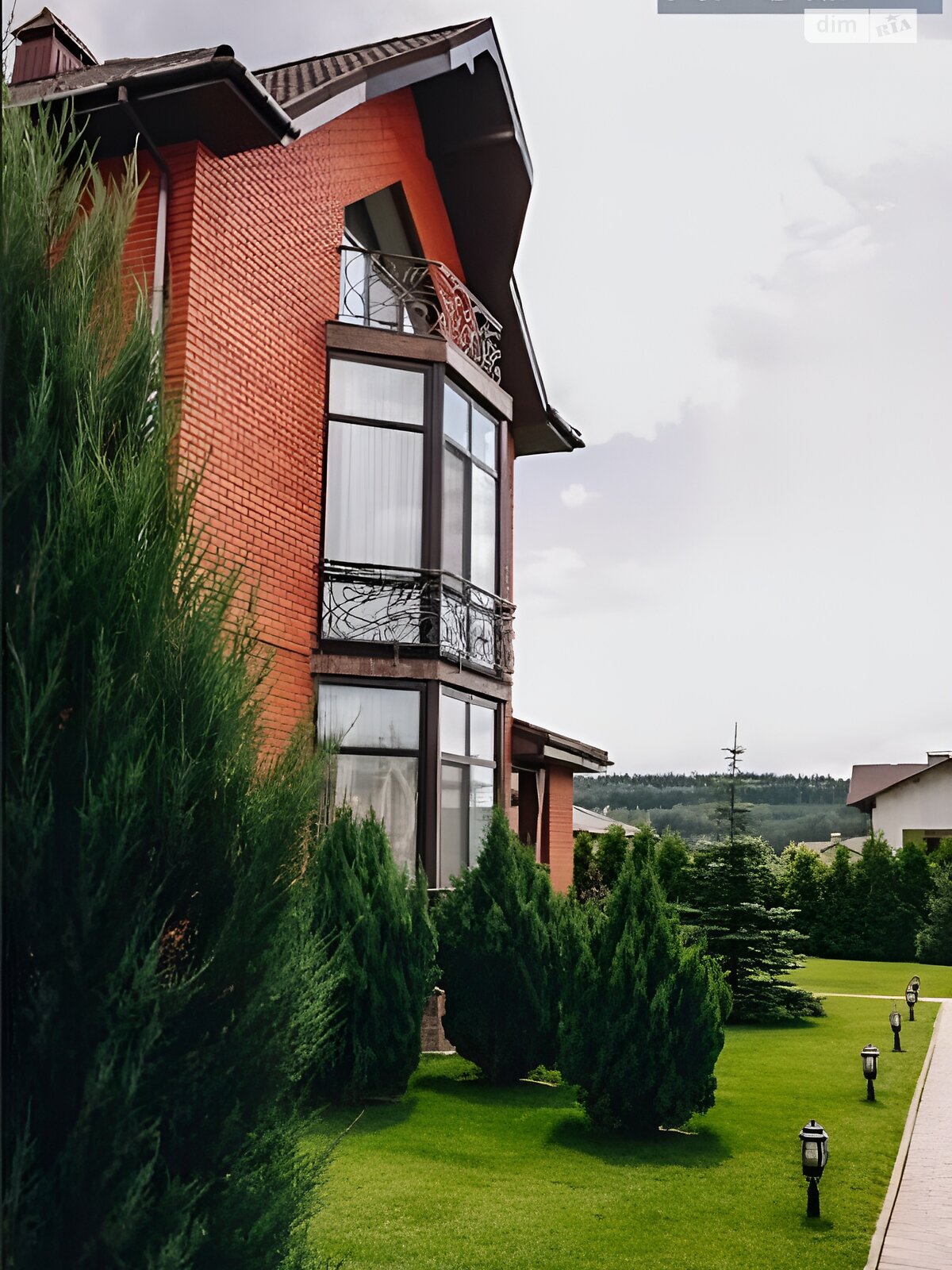 двухэтажный дом с верандой, 395 кв. м, кирпич. Продажа в Кременище фото 1 двухэтажный дом с верандой, 395 кв. м, кирпич. Продажа в Кременище фото 1