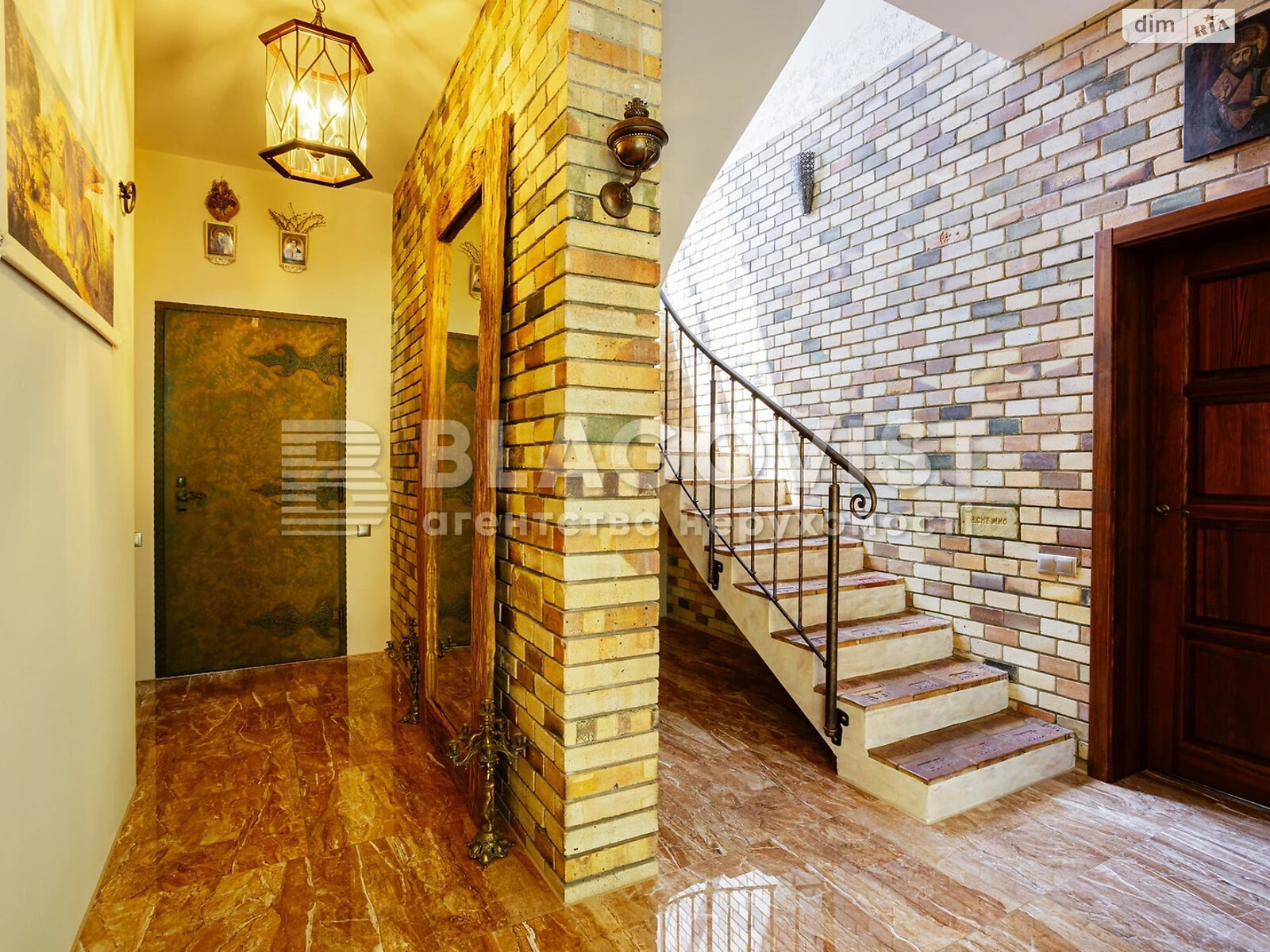двоповерховий будинок з ремонтом, 178 кв. м, цегла. Продаж у Кременищі фото 1 двоповерховий будинок з ремонтом, 178 кв. м, цегла. Продаж у Кременищі фото 1