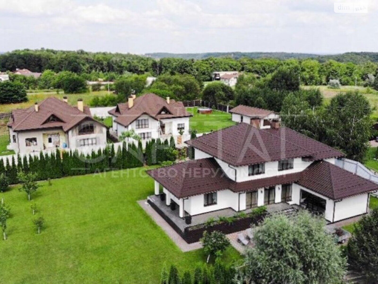 двухэтажный дом, 356 кв. м, кирпич. Продажа в Креничах фото 1