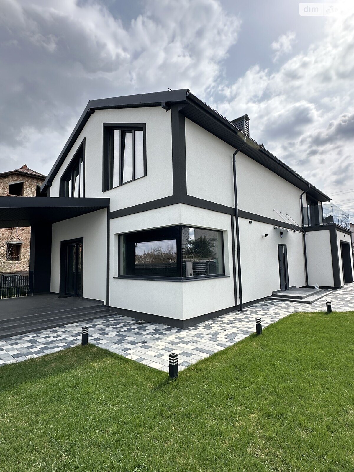 двоповерховий будинок з гаражем, 215 кв. м, цегла. Продаж у Крихівцях фото 1 двоповерховий будинок з гаражем, 215 кв. м, цегла. Продаж у Крихівцях фото 1