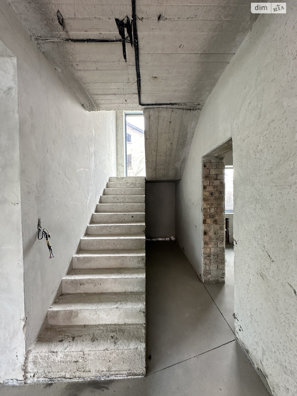 двоповерховий будинок з гаражем, 215 кв. м, цегла. Продаж у Крихівцях фото 1 двоповерховий будинок з гаражем, 215 кв. м, цегла. Продаж у Крихівцях фото 1