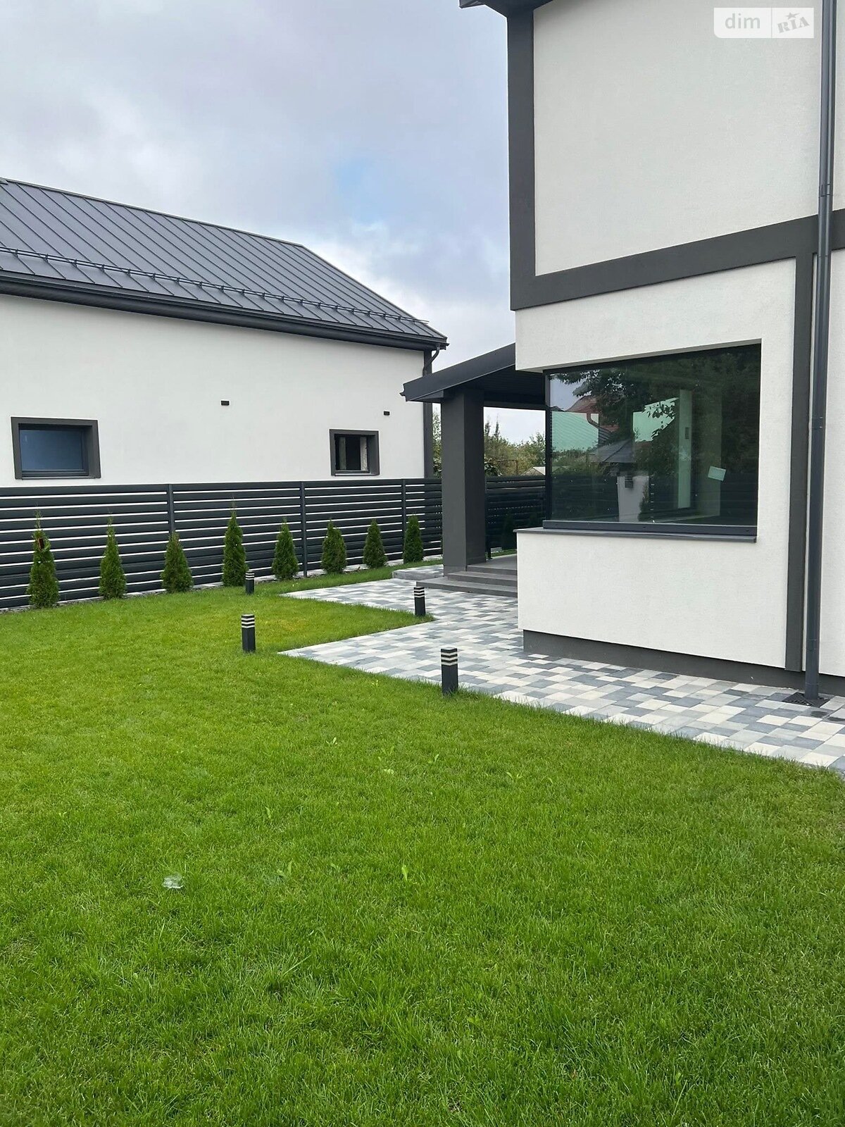 двоповерховий будинок з гаражем, 211.8 кв. м, цегла. Продаж у Крихівцях фото 1