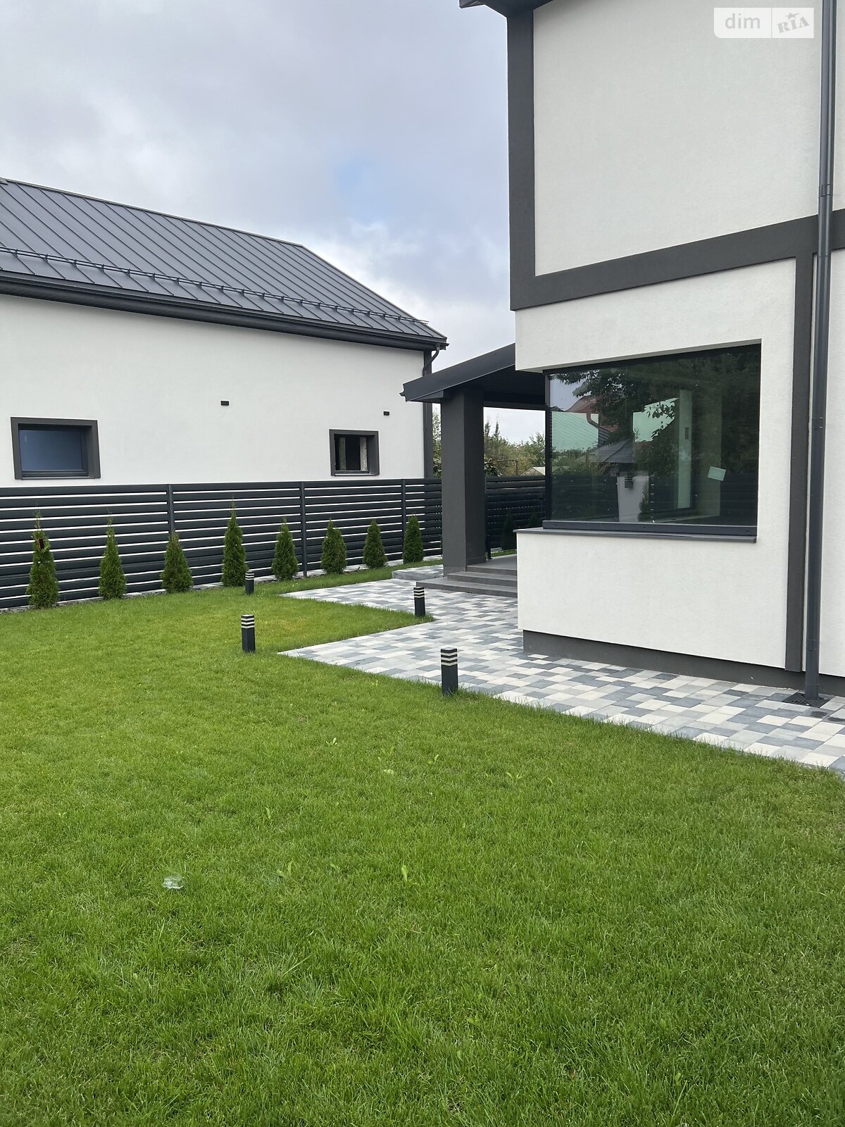 двоповерховий будинок з гаражем, 211.8 кв. м, цегла. Продаж у Крихівцях фото 1