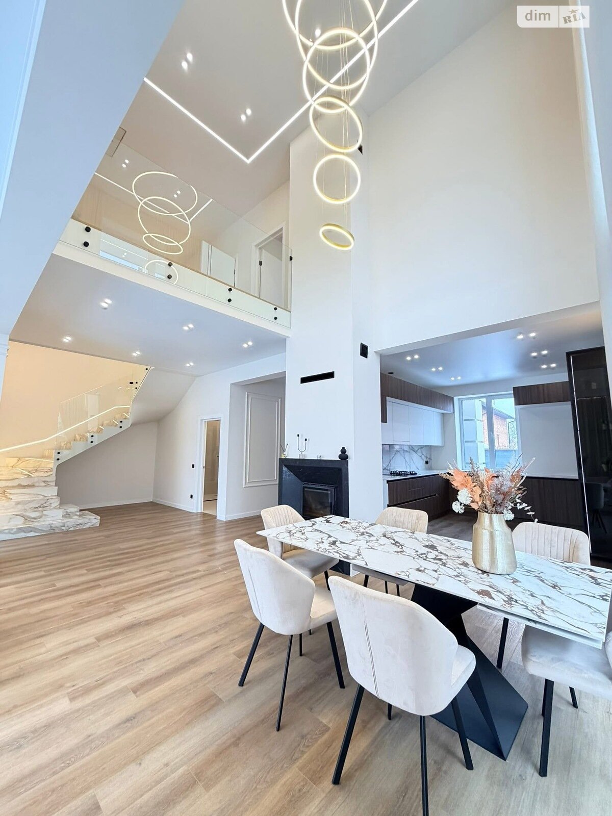 двухэтажный дом, 187.7 кв. м, кирпич. Продажа в Криховцах фото 1 двухэтажный дом, 187.7 кв. м, кирпич. Продажа в Криховцах фото 1