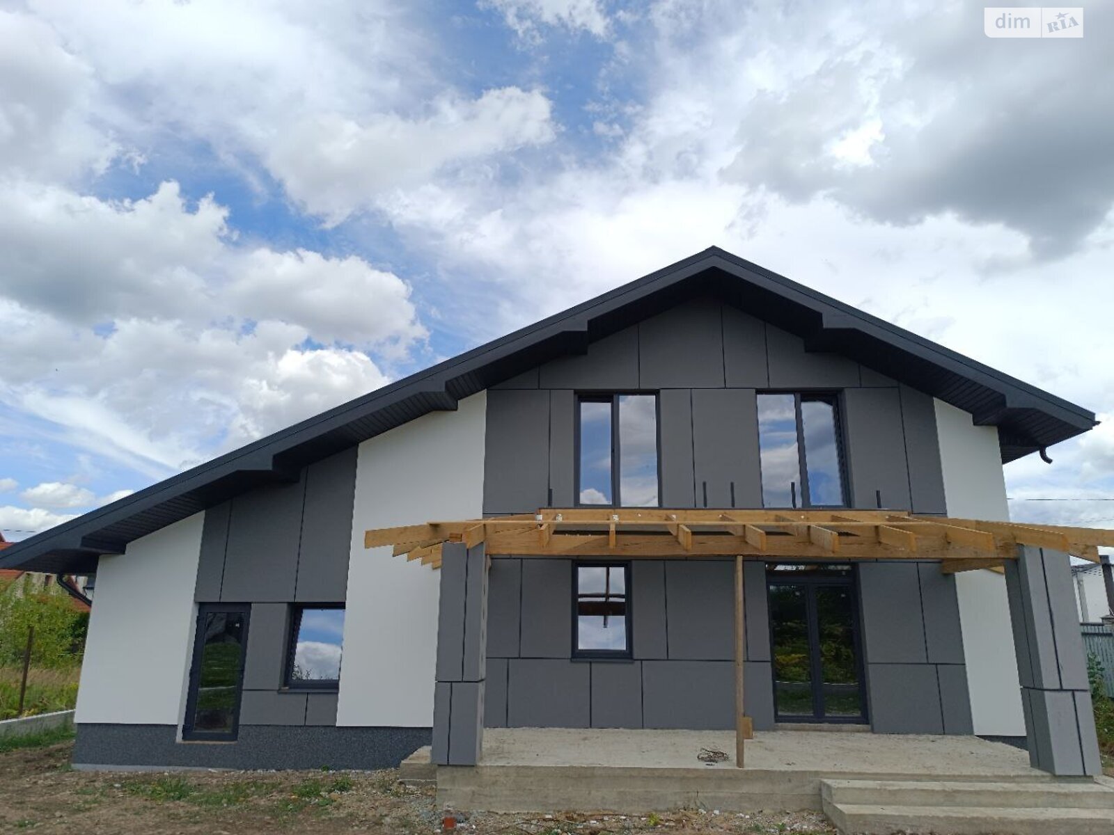 двоповерховий будинок з верандою, 193 кв. м, кирпич. Продаж у Крихівцях фото 1 двоповерховий будинок з верандою, 193 кв. м, кирпич. Продаж у Крихівцях фото 1