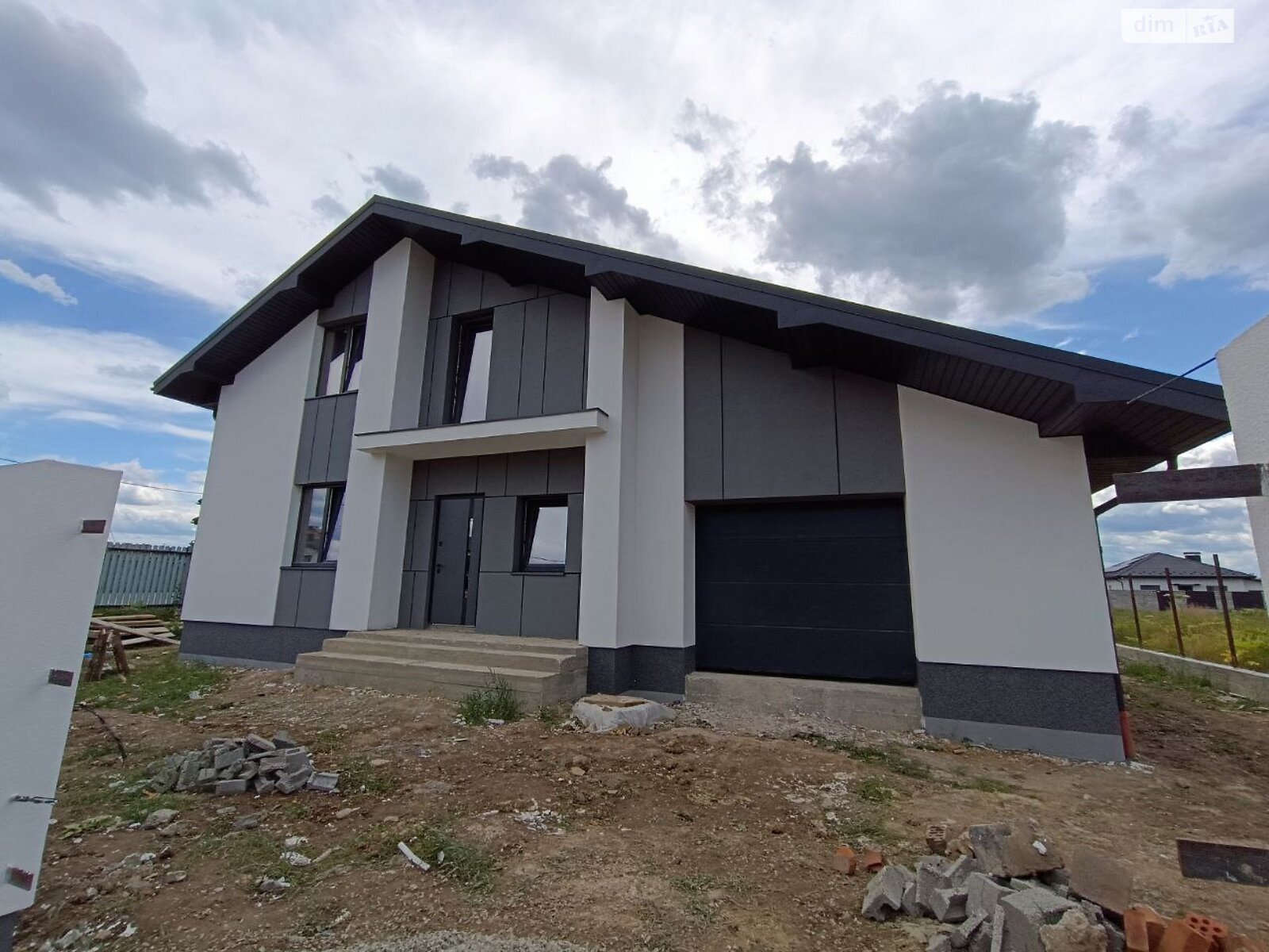 двоповерховий будинок з верандою, 193 кв. м, кирпич. Продаж у Крихівцях фото 1 двоповерховий будинок з верандою, 193 кв. м, кирпич. Продаж у Крихівцях фото 1