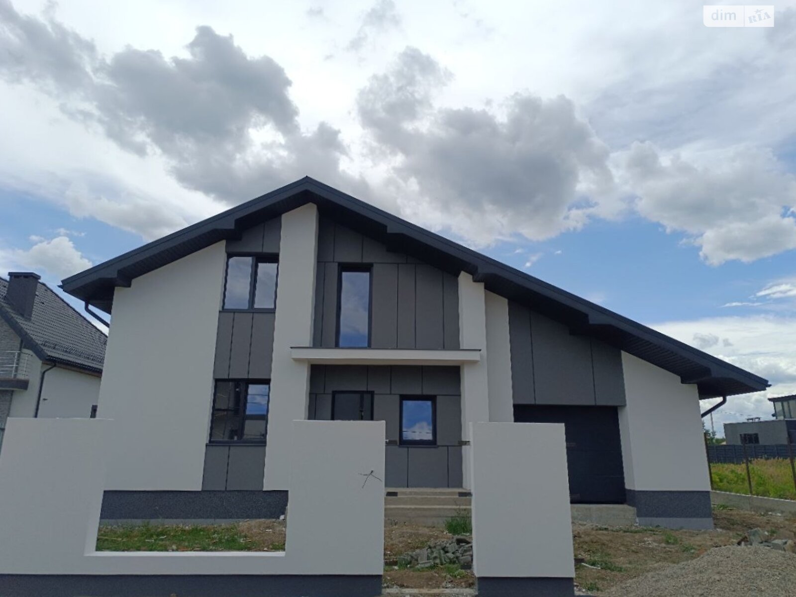 двоповерховий будинок з верандою, 193 кв. м, кирпич. Продаж у Крихівцях фото 1 двоповерховий будинок з верандою, 193 кв. м, кирпич. Продаж у Крихівцях фото 1