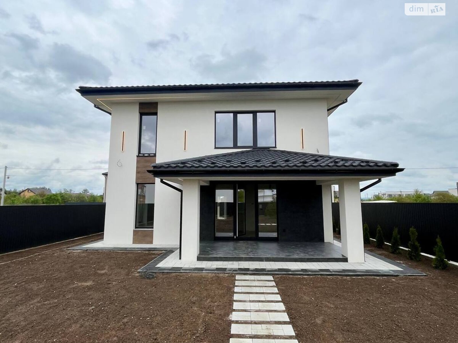 двухэтажный дом с верандой, 160 кв. м, кирпич. Продажа в Криховцах фото 1 двухэтажный дом с верандой, 160 кв. м, кирпич. Продажа в Криховцах фото 1