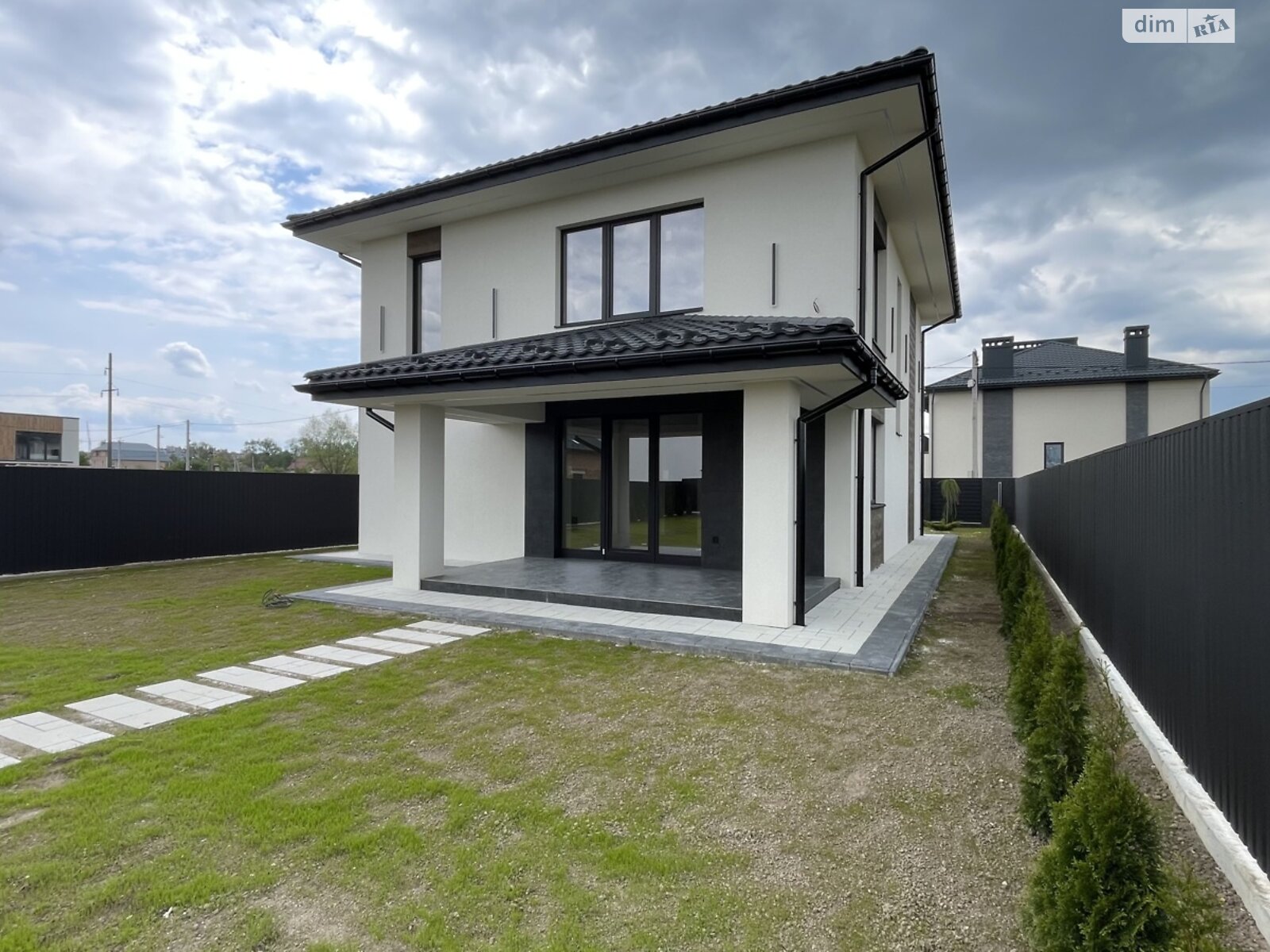 двухэтажный дом с верандой, 160 кв. м, кирпич. Продажа в Криховцах фото 1 двухэтажный дом с верандой, 160 кв. м, кирпич. Продажа в Криховцах фото 1