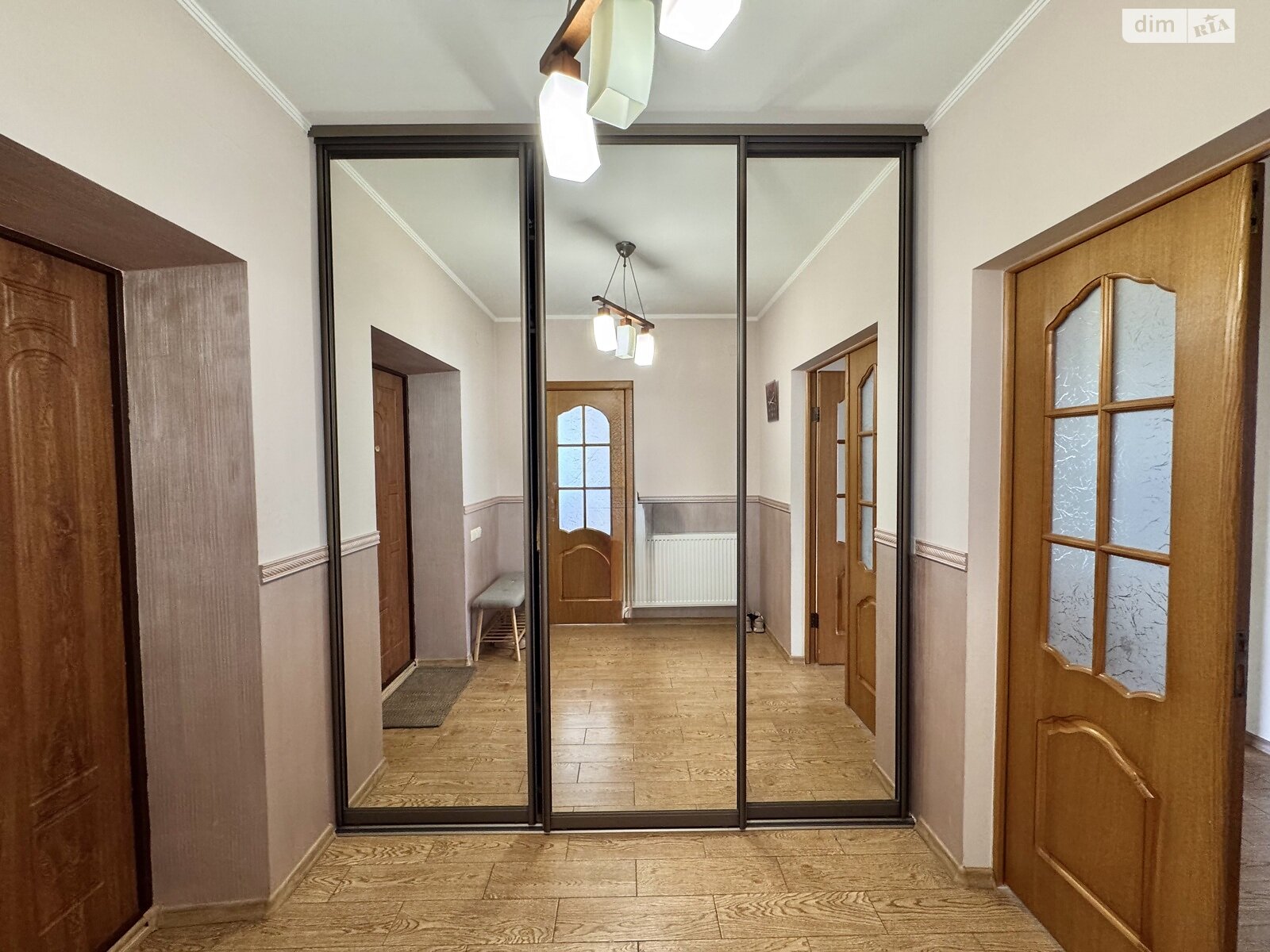 двухэтажный дом с гаражом, 357.6 кв. м, кирпич. Продажа в Крилосе фото 1 двухэтажный дом с гаражом, 357.6 кв. м, кирпич. Продажа в Крилосе фото 1