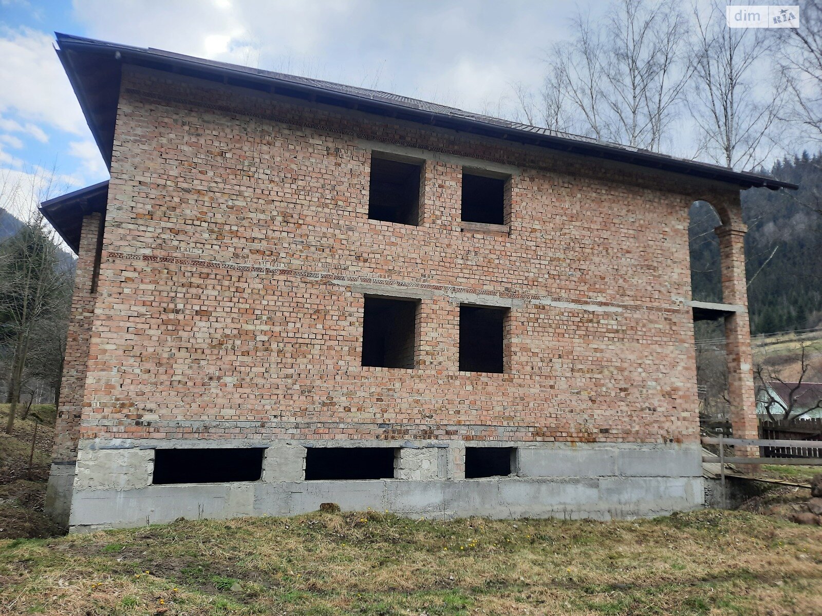 двухэтажный дом с балконом, 462 кв. м, кирпич. Продажа в Криворовне фото 1 двухэтажный дом с балконом, 462 кв. м, кирпич. Продажа в Криворовне фото 1