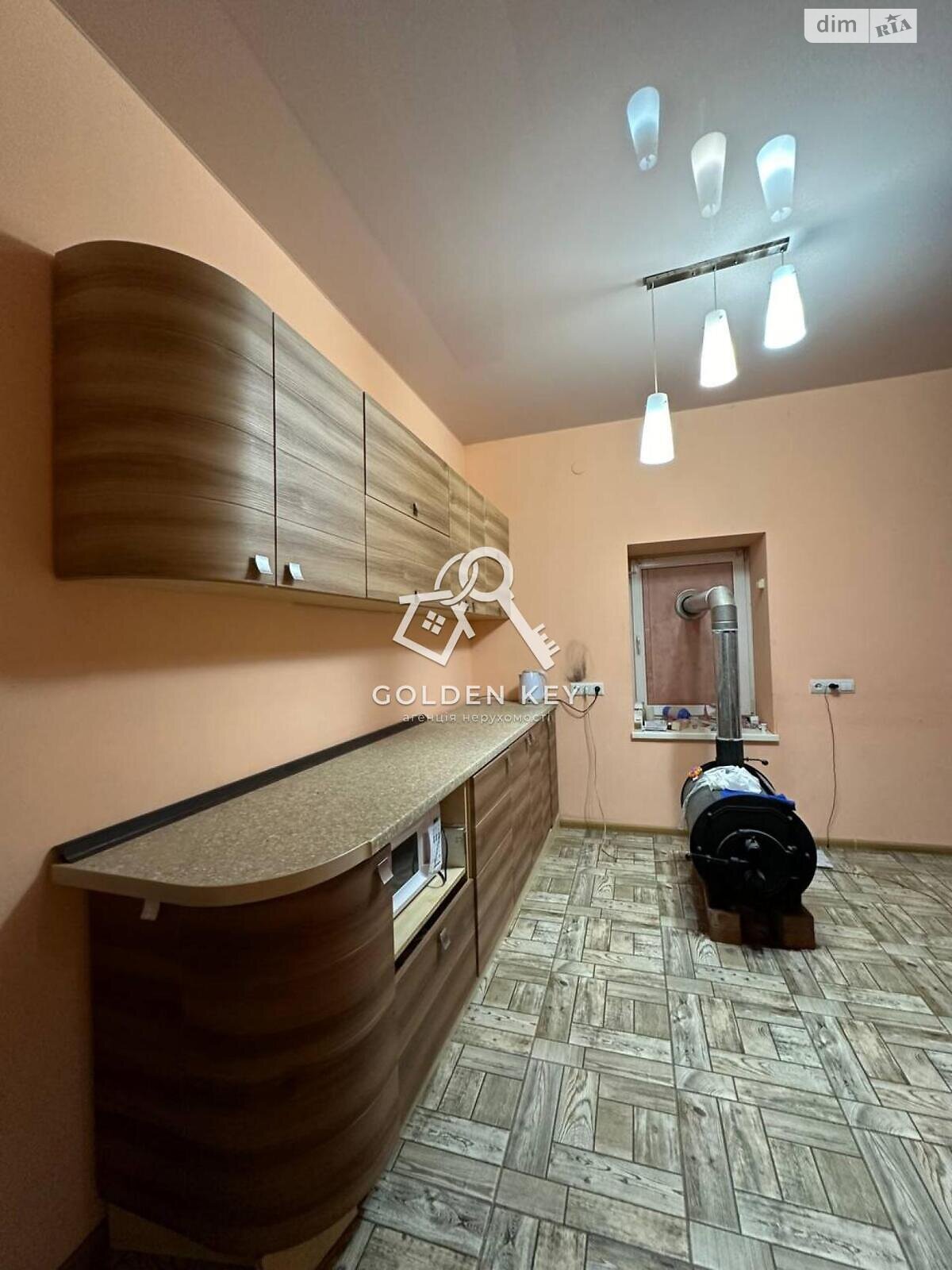 одноповерховий будинок з балконом, 300 кв. м, цегла. Продаж в Кривому Розі, район Довгинцівський фото 1 одноповерховий будинок з балконом, 300 кв. м, цегла. Продаж в Кривому Розі, район Довгинцівський фото 1