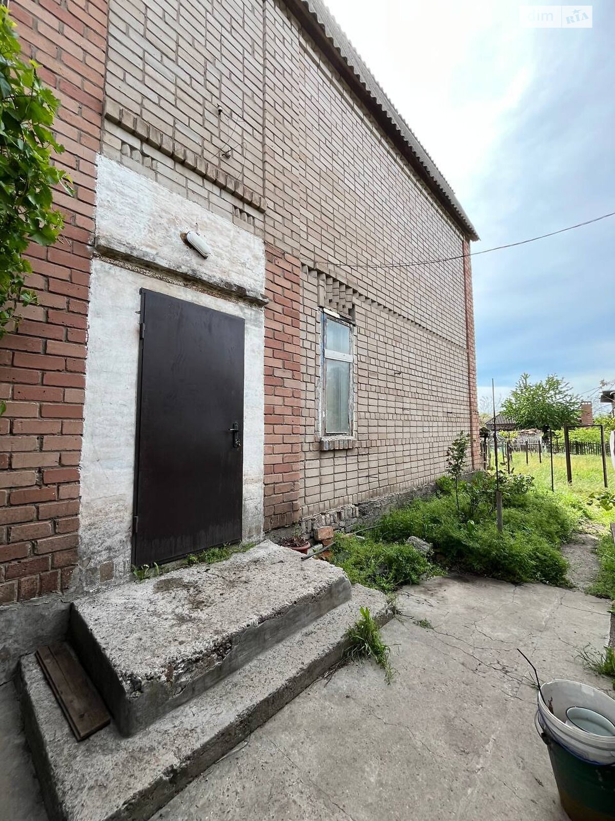 двухэтажный дом с верандой, 140 кв. м, кирпич. Продажа в Кривом Роге район Долгинцевский фото 1 двухэтажный дом с верандой, 140 кв. м, кирпич. Продажа в Кривом Роге район Долгинцевский фото 1