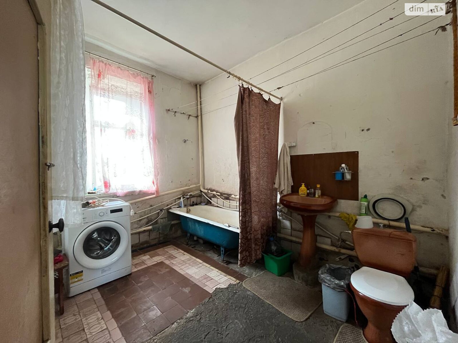 двухэтажный дом с верандой, 140 кв. м, кирпич. Продажа в Кривом Роге район Долгинцевский фото 1 двухэтажный дом с верандой, 140 кв. м, кирпич. Продажа в Кривом Роге район Долгинцевский фото 1
