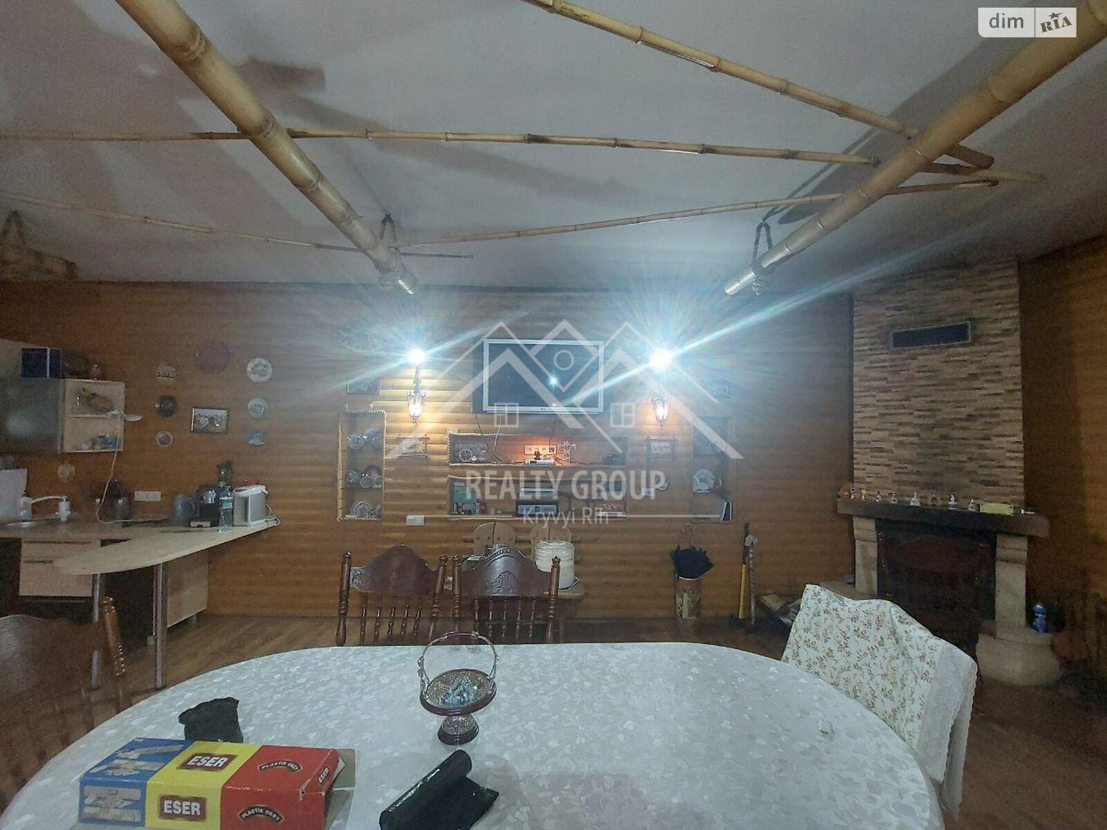 трехэтажный дом с гаражом, 208.3 кв. м, кирпич. Продажа в Кривом Роге район Центрально-Городской фото 1 трехэтажный дом с гаражом, 208.3 кв. м, кирпич. Продажа в Кривом Роге район Центрально-Городской фото 1