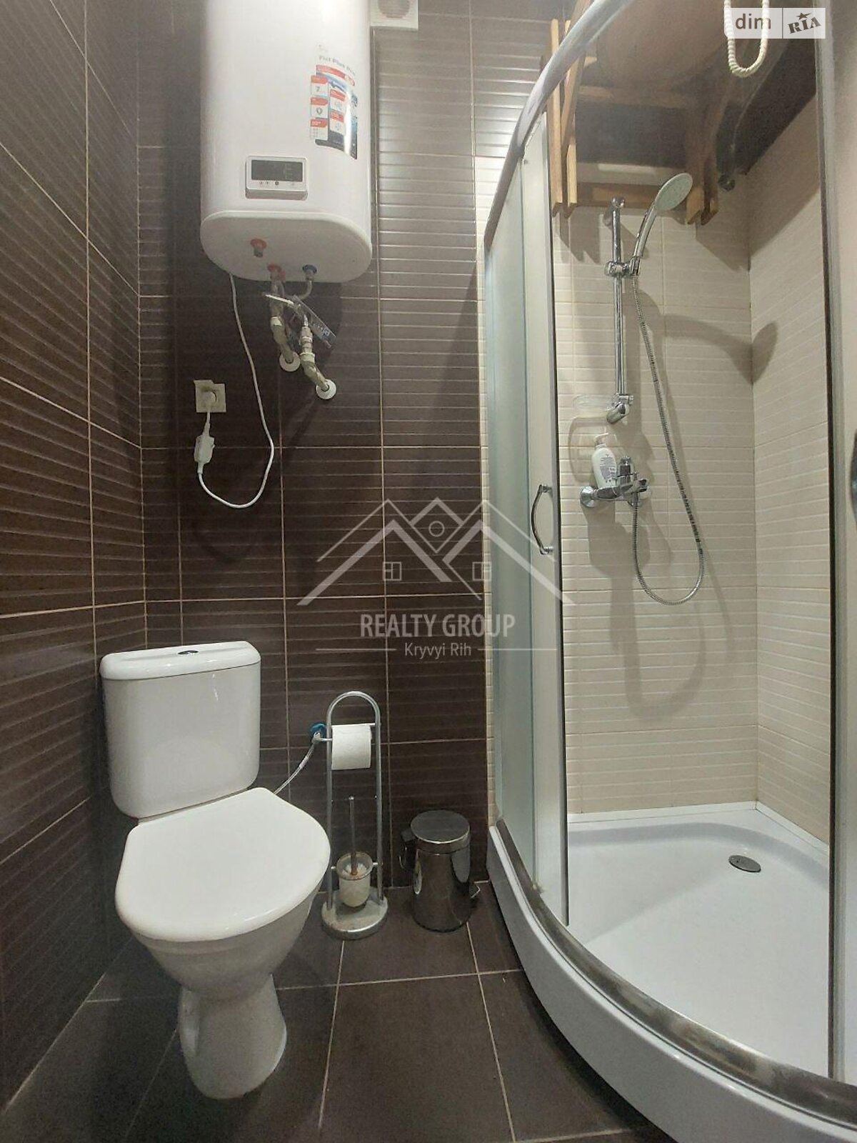 трехэтажный дом с гаражом, 208.3 кв. м, кирпич. Продажа в Кривом Роге район Центрально-Городской фото 1 трехэтажный дом с гаражом, 208.3 кв. м, кирпич. Продажа в Кривом Роге район Центрально-Городской фото 1