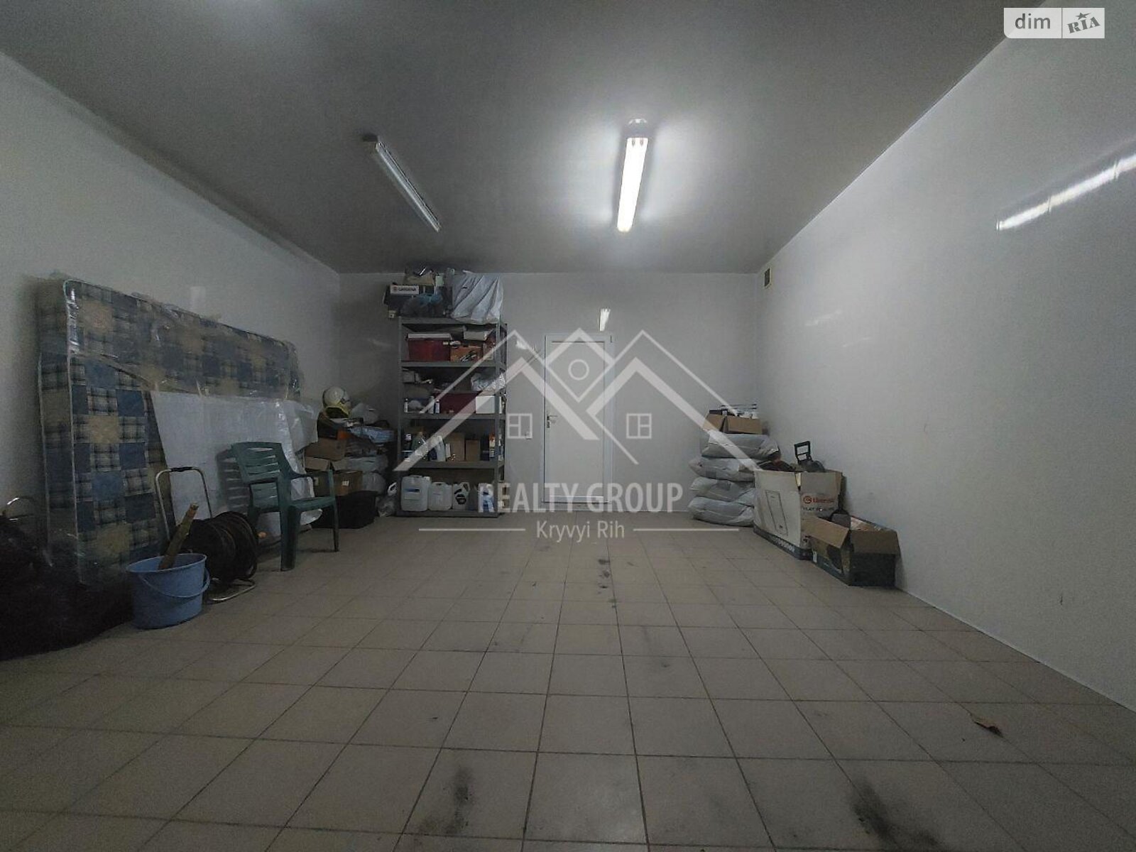трехэтажный дом с гаражом, 208.3 кв. м, кирпич. Продажа в Кривом Роге район Центрально-Городской фото 1 трехэтажный дом с гаражом, 208.3 кв. м, кирпич. Продажа в Кривом Роге район Центрально-Городской фото 1