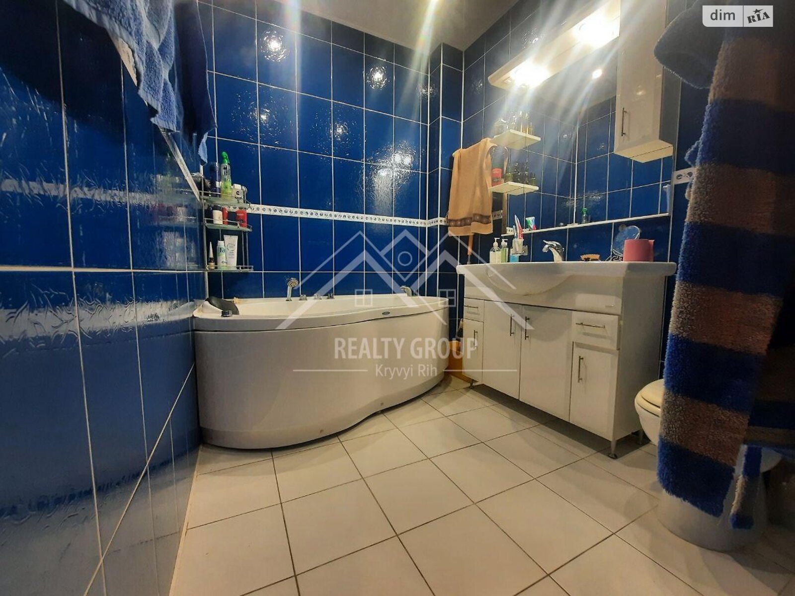 двоповерховий будинок з верандою, 198.7 кв. м, цегла. Продаж в Кривому Розі, район Інгулецький фото 1 двоповерховий будинок з верандою, 198.7 кв. м, цегла. Продаж в Кривому Розі, район Інгулецький фото 1