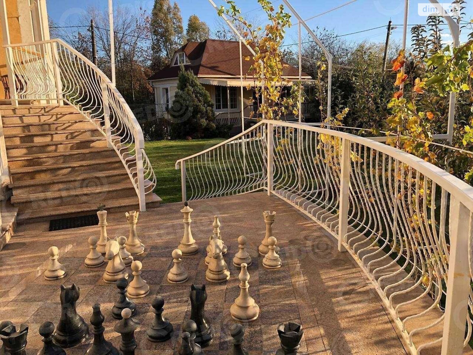 триповерховий будинок, 420 кв. м, кирпич. Продаж в Кривому Розі, район Покровський фото 1 триповерховий будинок, 420 кв. м, кирпич. Продаж в Кривому Розі, район Покровський фото 1