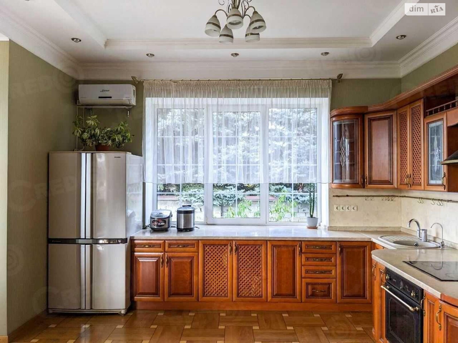 триповерховий будинок, 420 кв. м, кирпич. Продаж в Кривому Розі, район Покровський фото 1 триповерховий будинок, 420 кв. м, кирпич. Продаж в Кривому Розі, район Покровський фото 1
