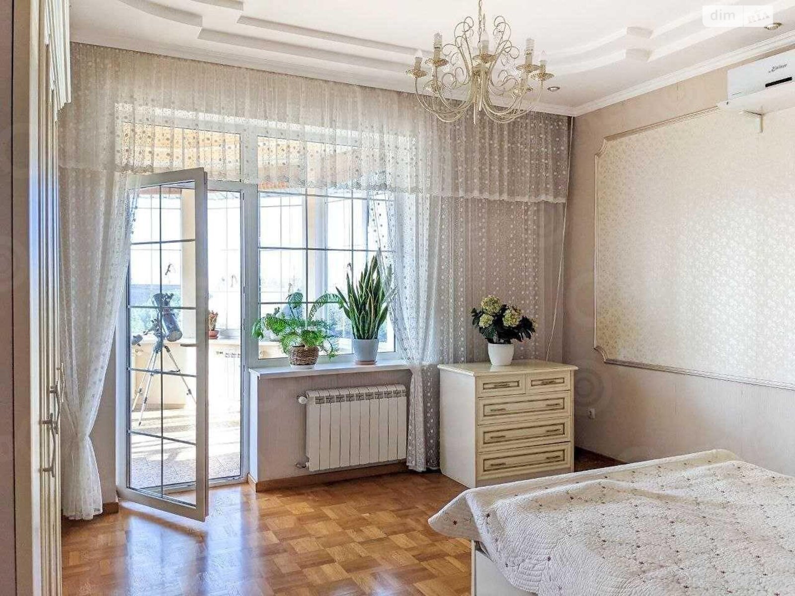 триповерховий будинок, 420 кв. м, кирпич. Продаж в Кривому Розі, район Покровський фото 1 триповерховий будинок, 420 кв. м, кирпич. Продаж в Кривому Розі, район Покровський фото 1